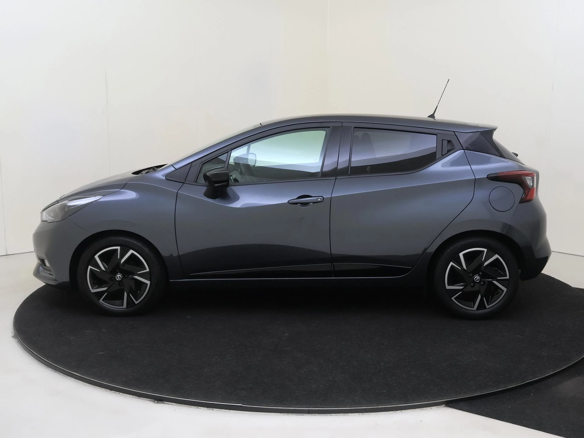 Nissan-Micra-image-6