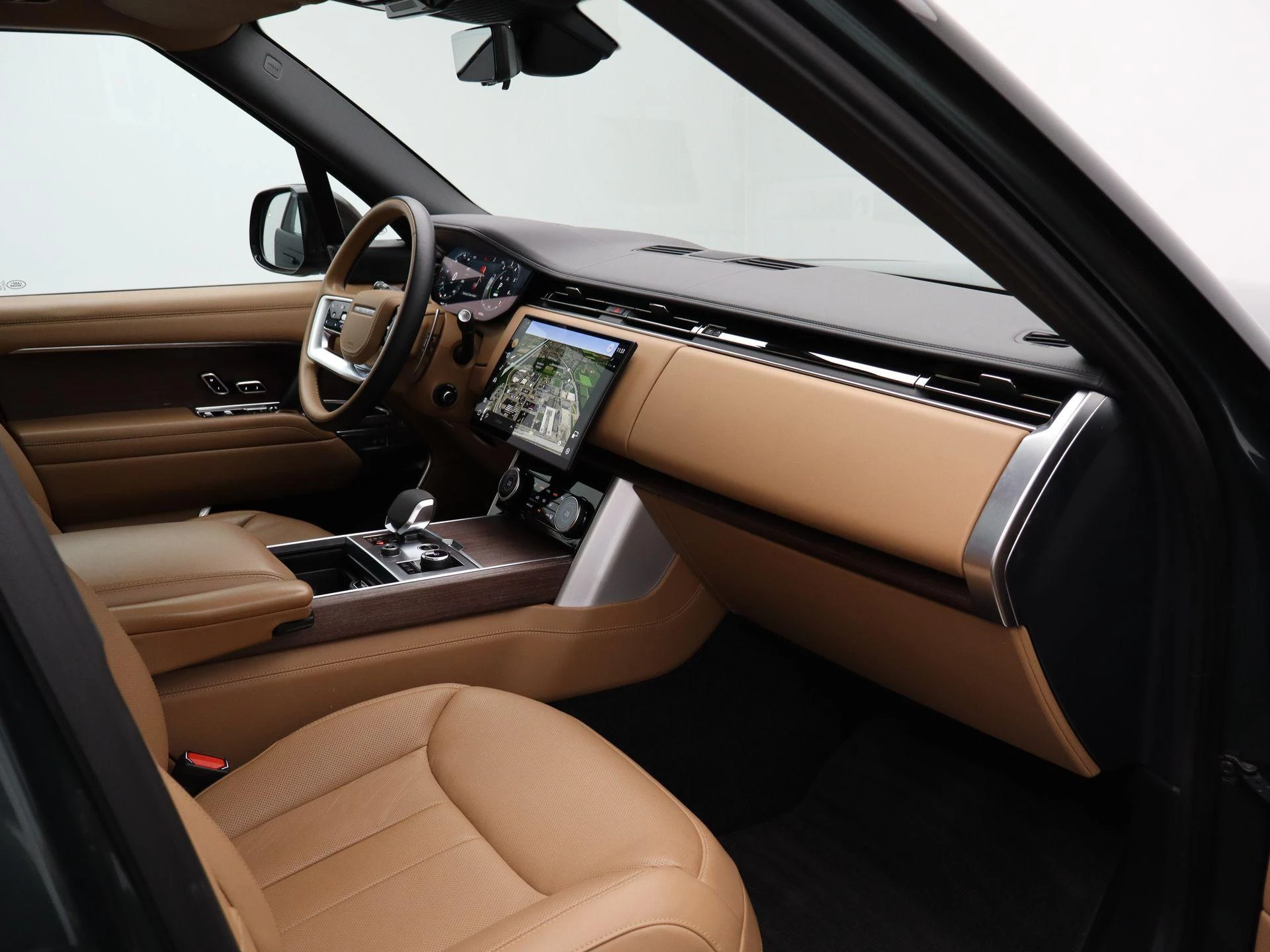 Land Rover-Range Rover-image-36