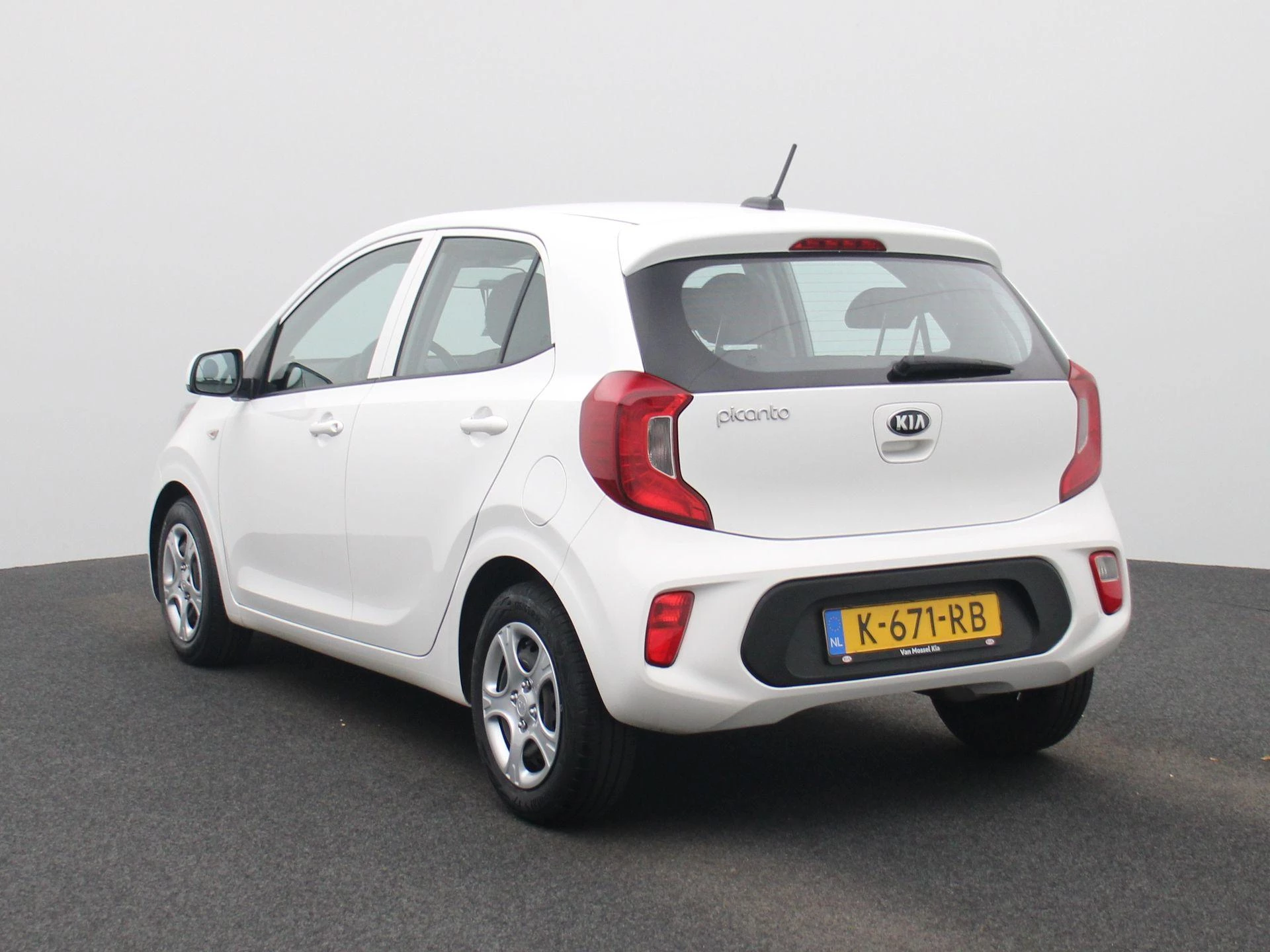 Kia-Picanto-image-1