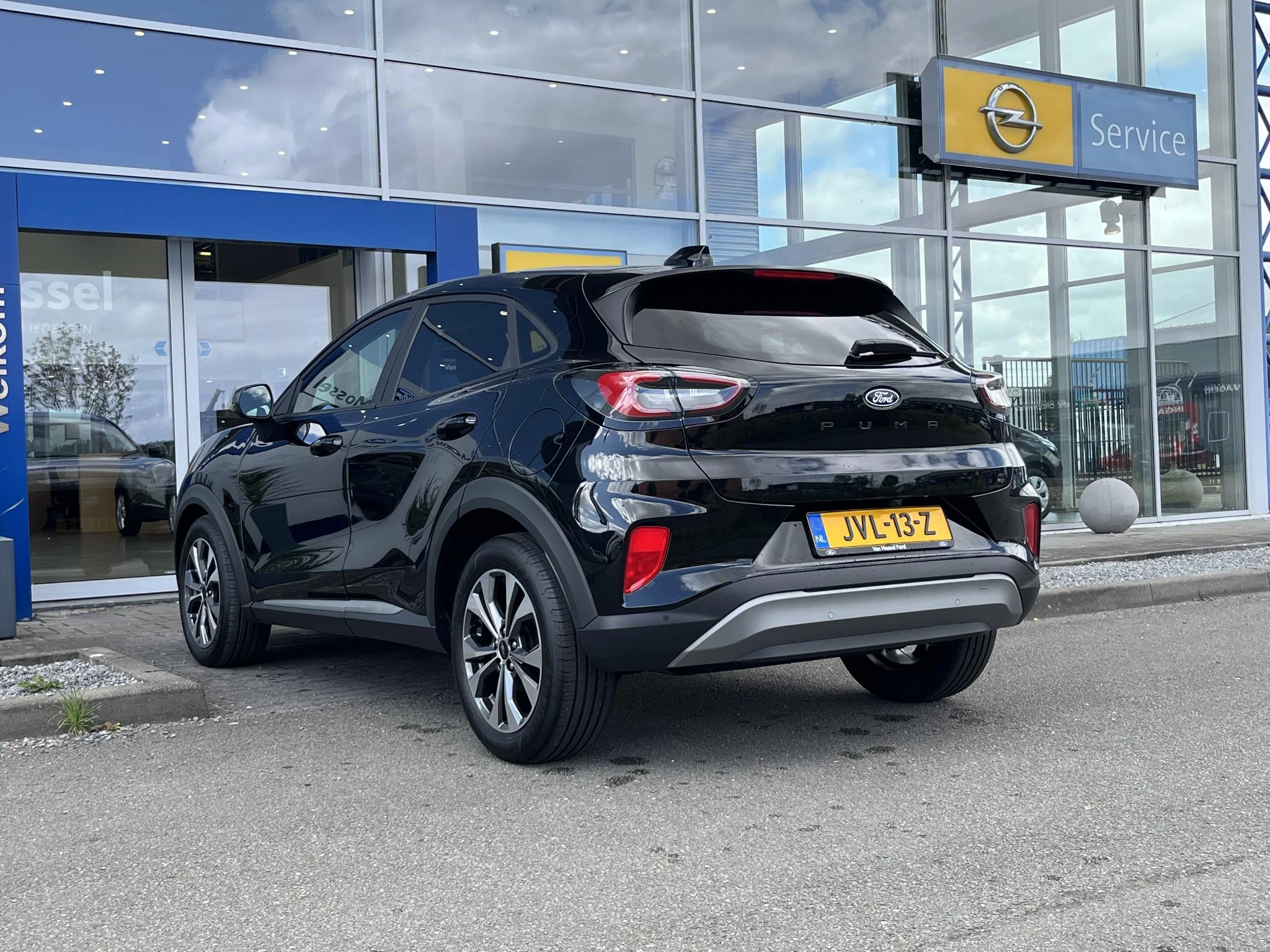 Ford Puma 1.0 EcoBoost Hybrid Titanium