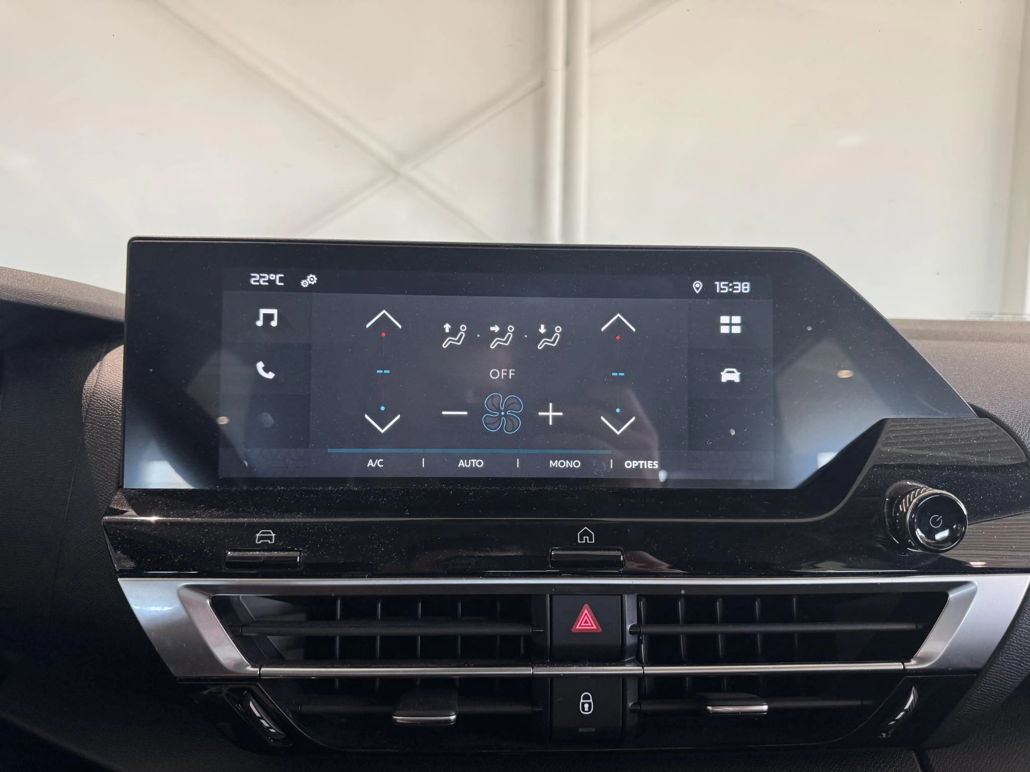 Citroën-ë-C4 X-image-20