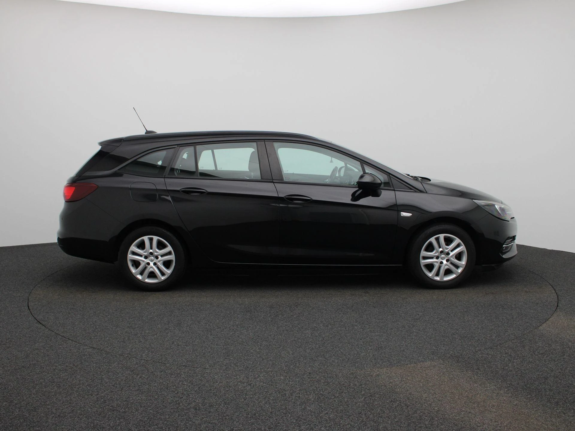 Opel-Astra-image-7