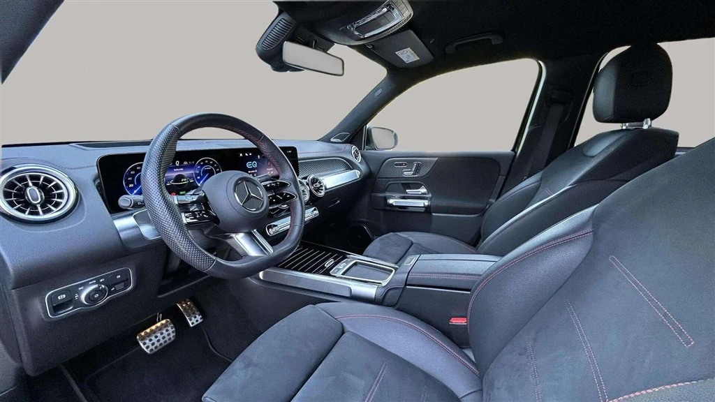 Mercedes-Benz-EQB-image-9