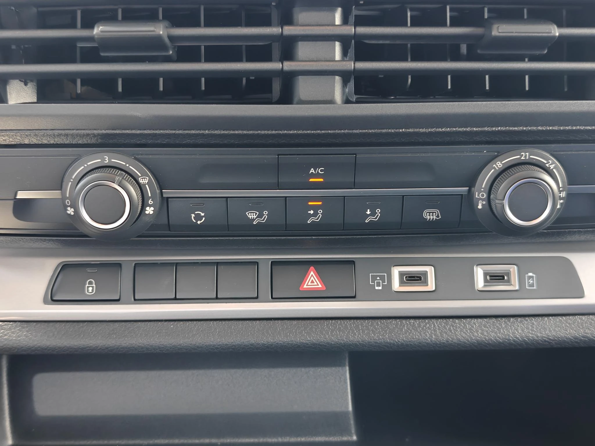 Peugeot Expert Long DC L3 2.0 BlueHDi 180 EAT8