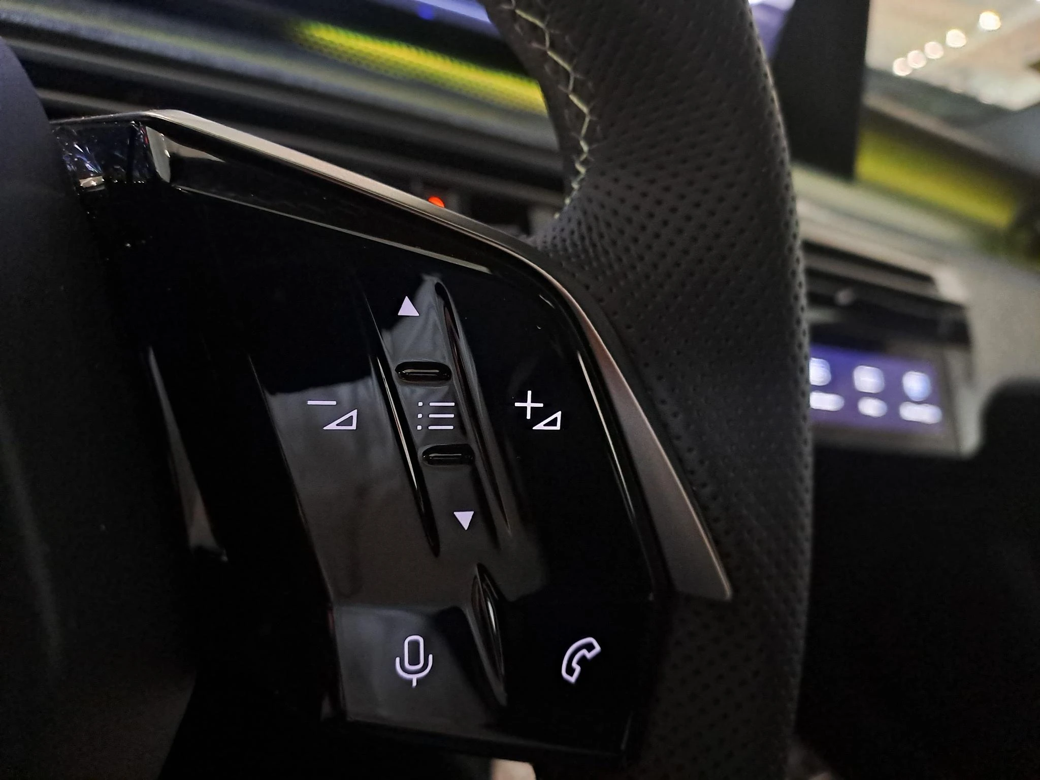 Peugeot-e-3008-image-16