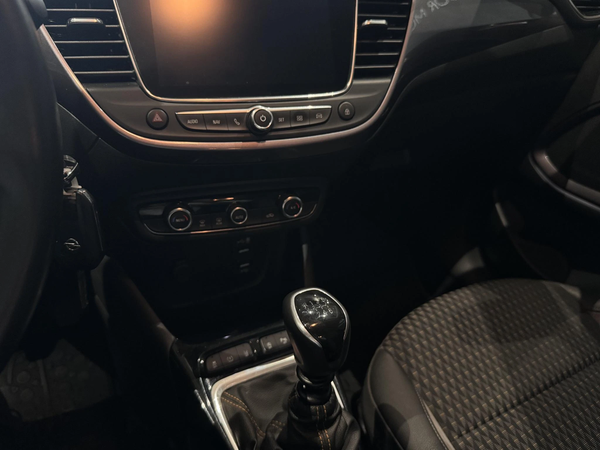 Opel-Crossland X-image-13