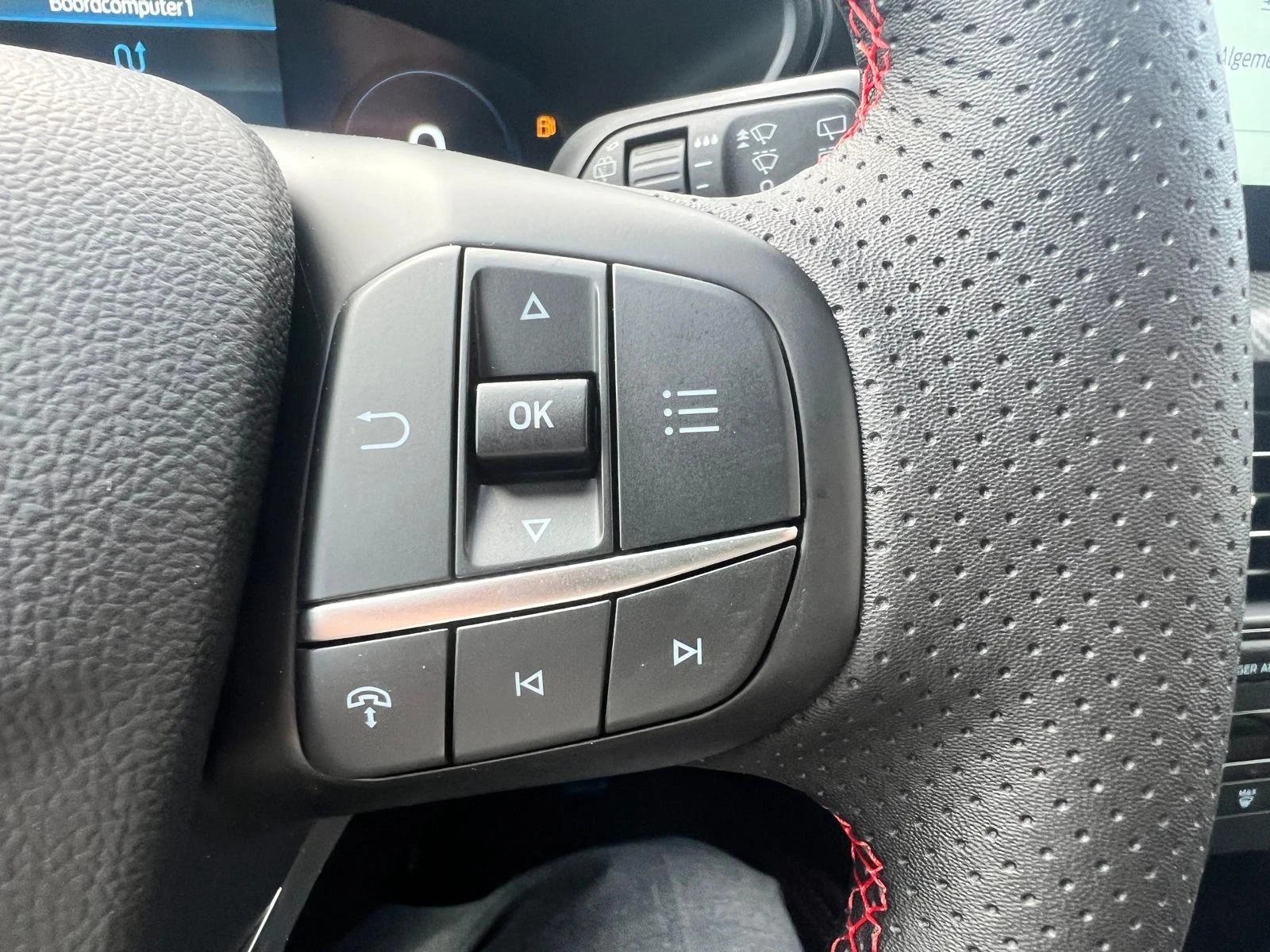 Ford-Kuga-image-12
