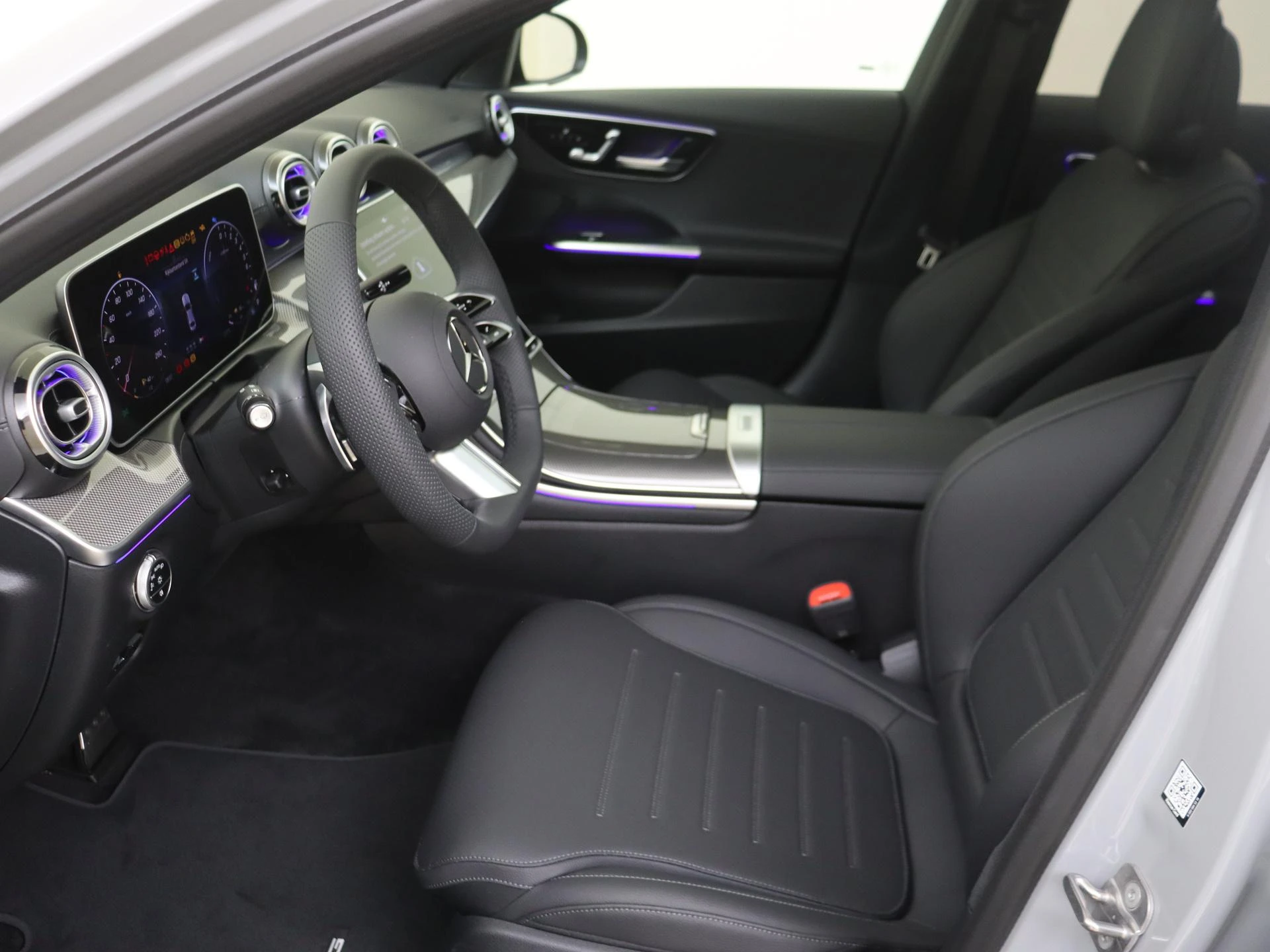 Mercedes-Benz-C-Klasse-image-14
