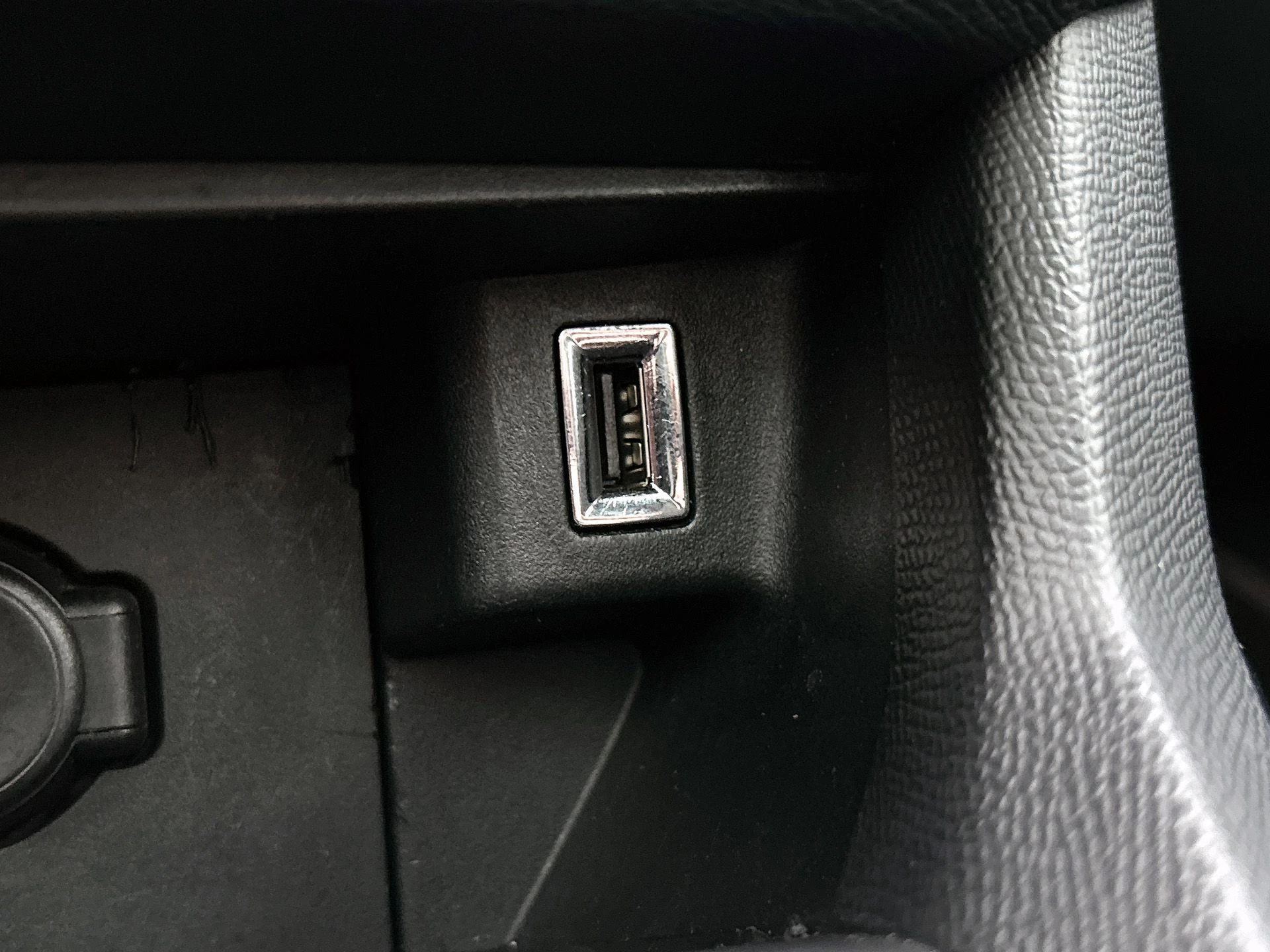 Peugeot-308-image-39