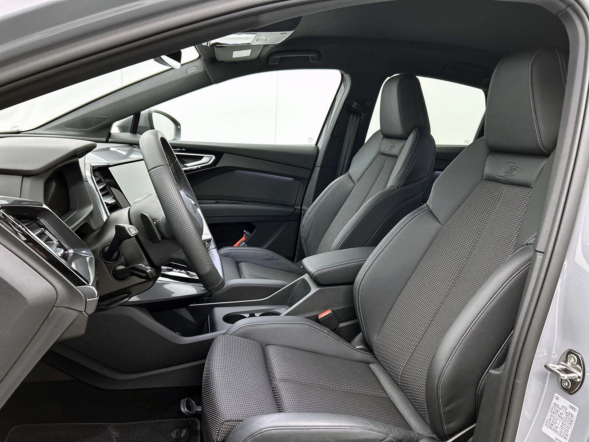 Audi-Q4 Sportback e-tron-image-9