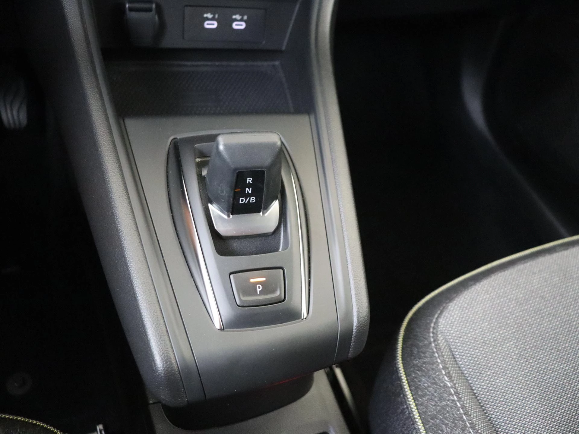 Renault Captur 1.8 E-Tech full hybrid 160 techno