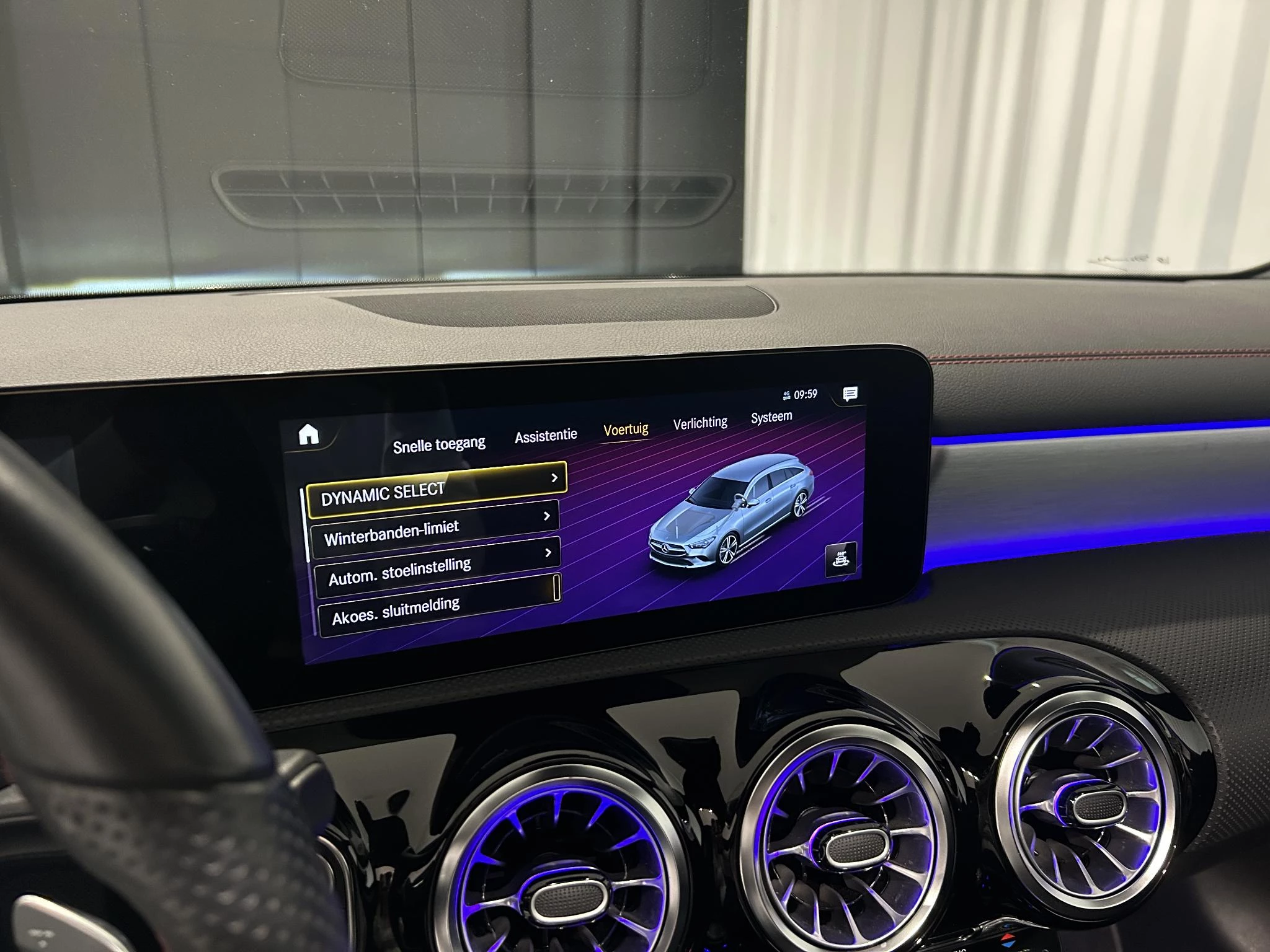Mercedes-Benz CLA 250 AMG Line Shooting Brake + 224 PK + PANO DAK + MULTIBEAM LED + CAMERA +