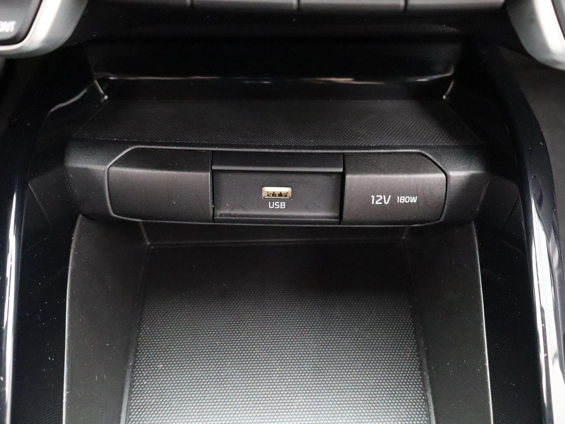 Kia-Stonic-image-17