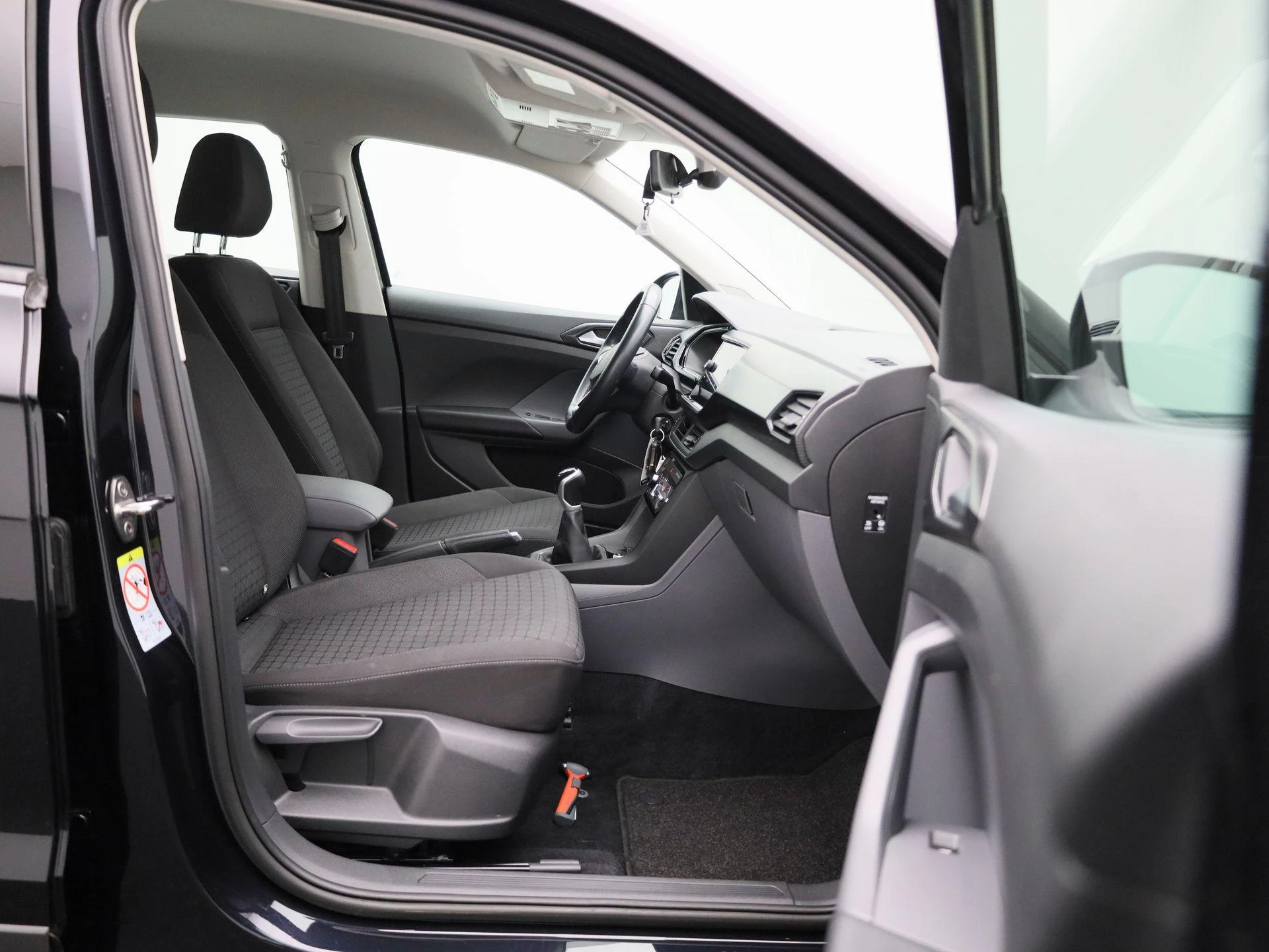 Volkswagen-T-Cross-image-31