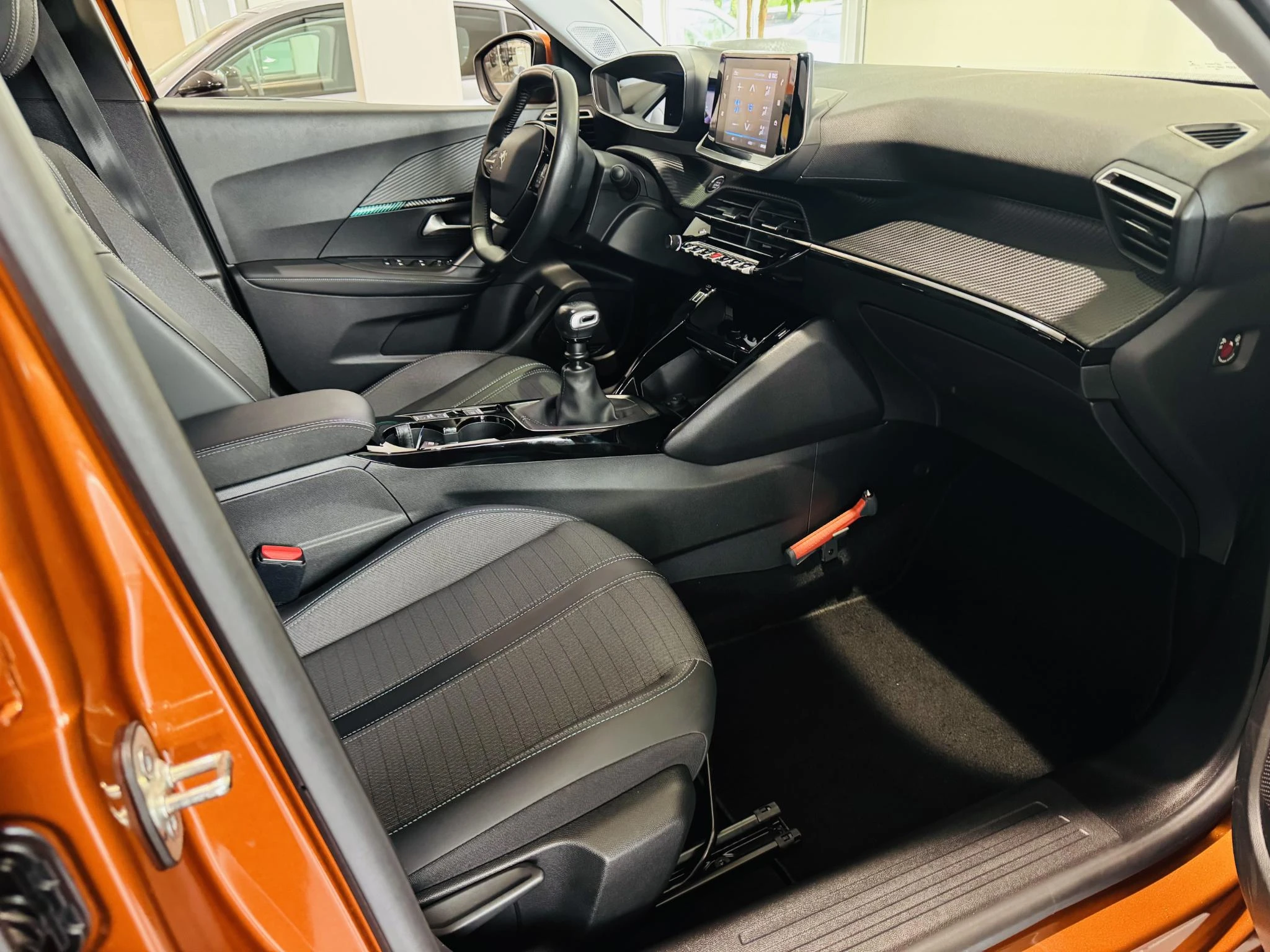 Peugeot-2008-image-21