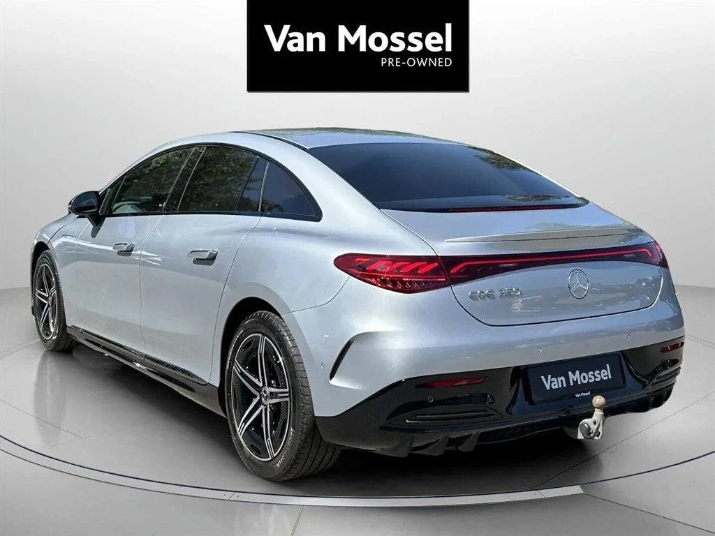 Mercedes-Benz-EQE-image-6