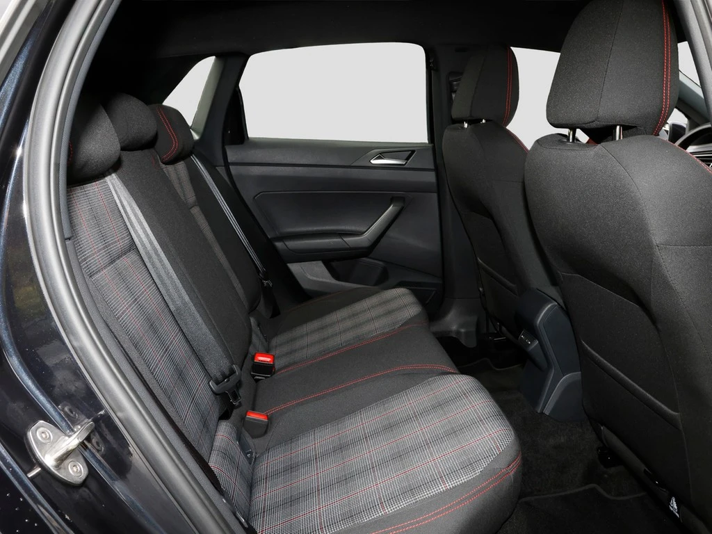 Volkswagen-Polo-image-9