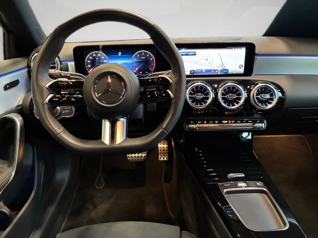 Mercedes-Benz-A-Klasse 200-image-10