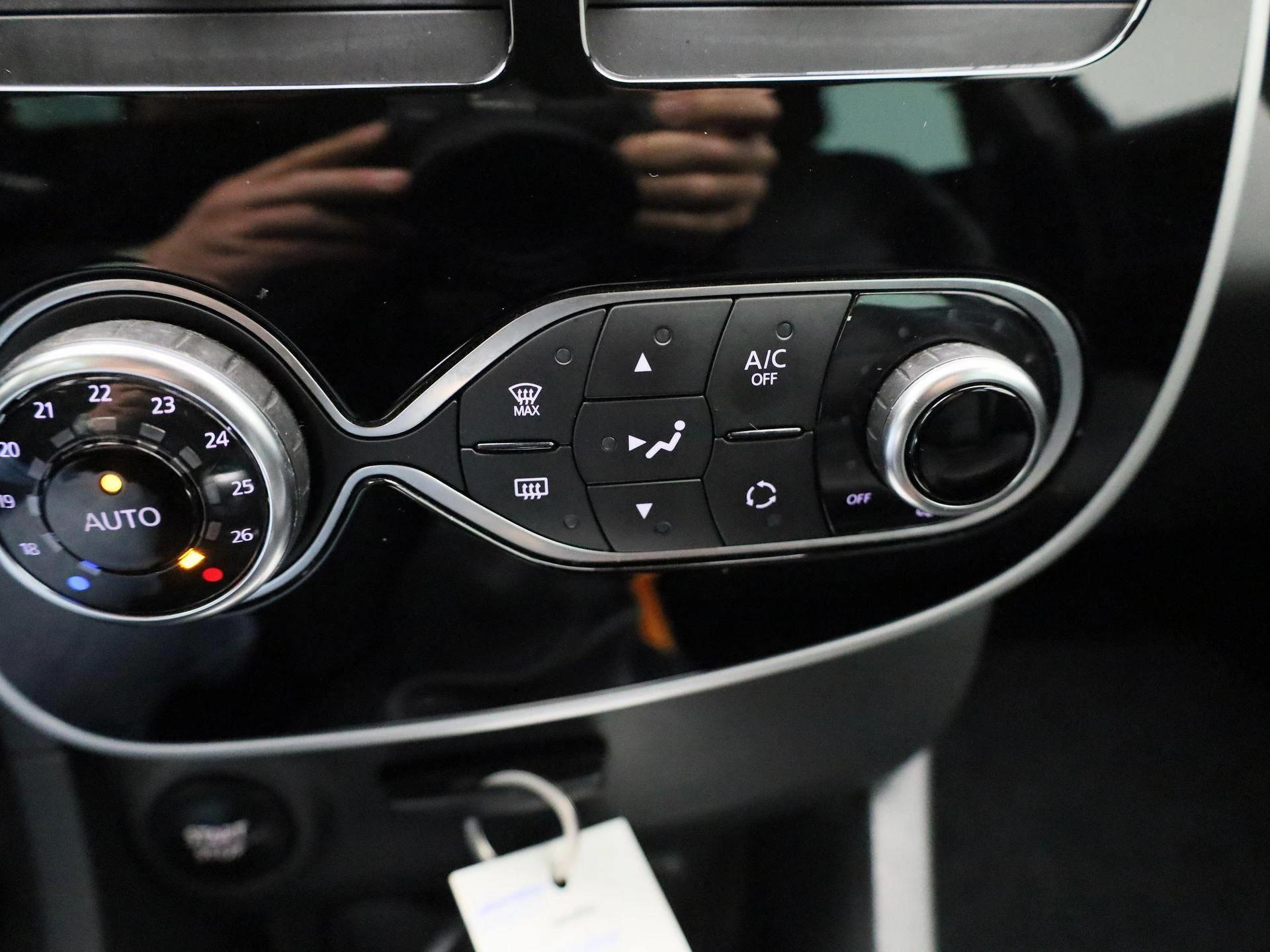 Renault-Clio-image-20