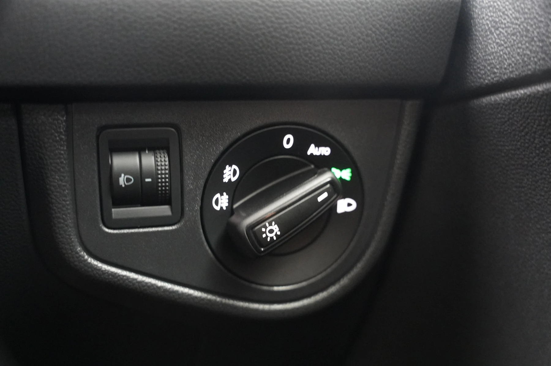 Volkswagen-Taigo-image-18
