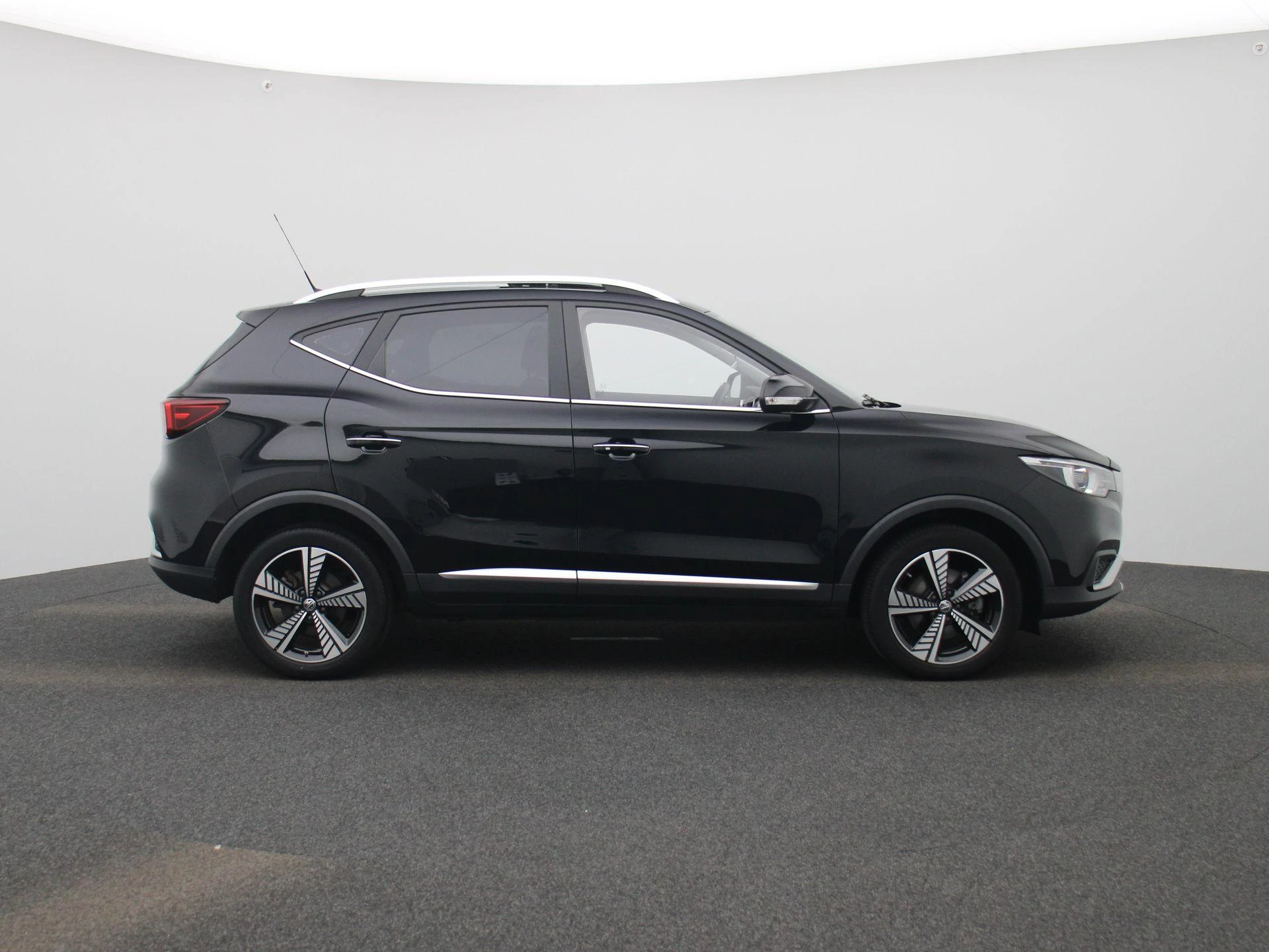 MG-ZS EV-image-5