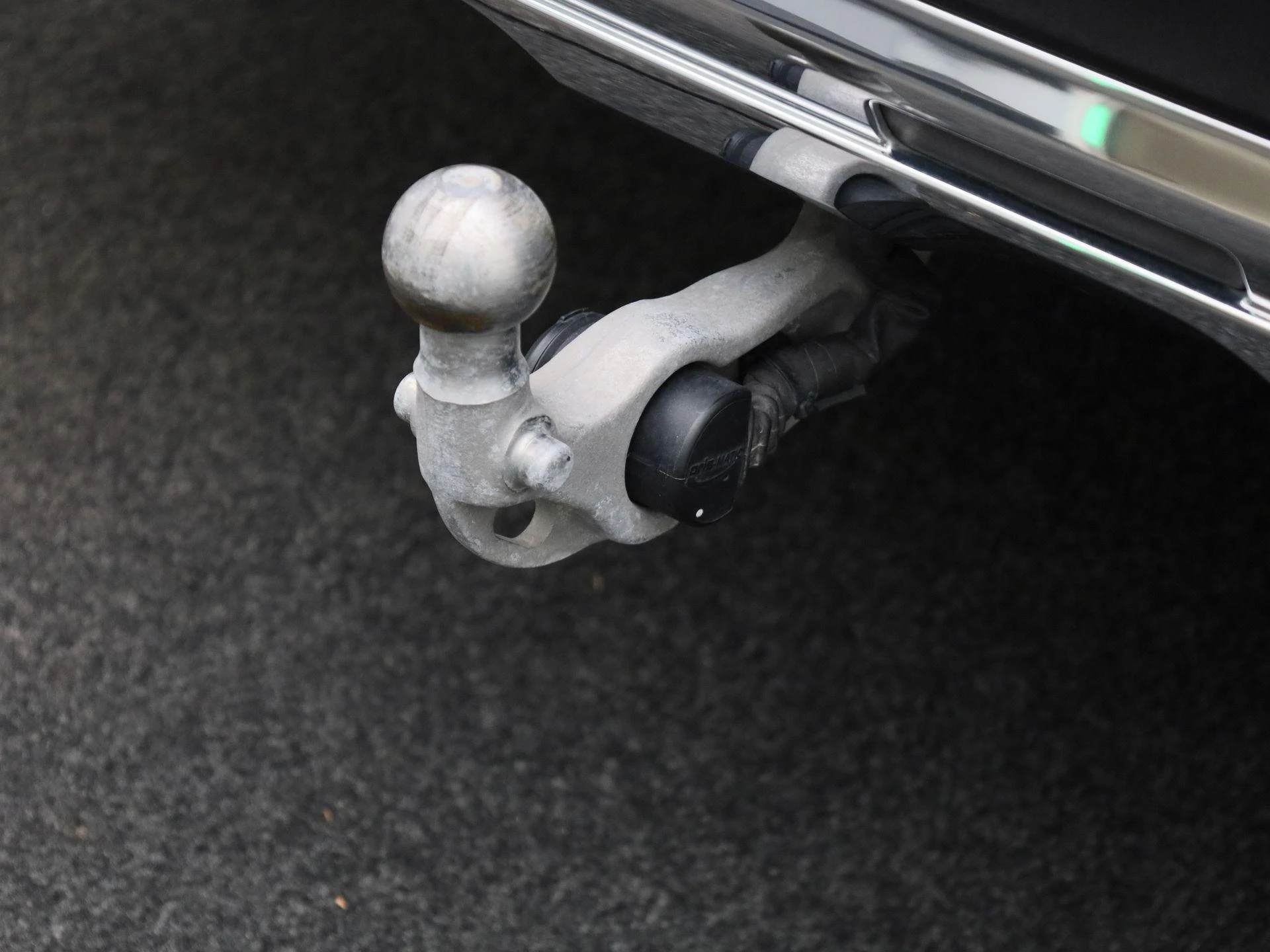 Mercedes-Benz-GLC-image-44