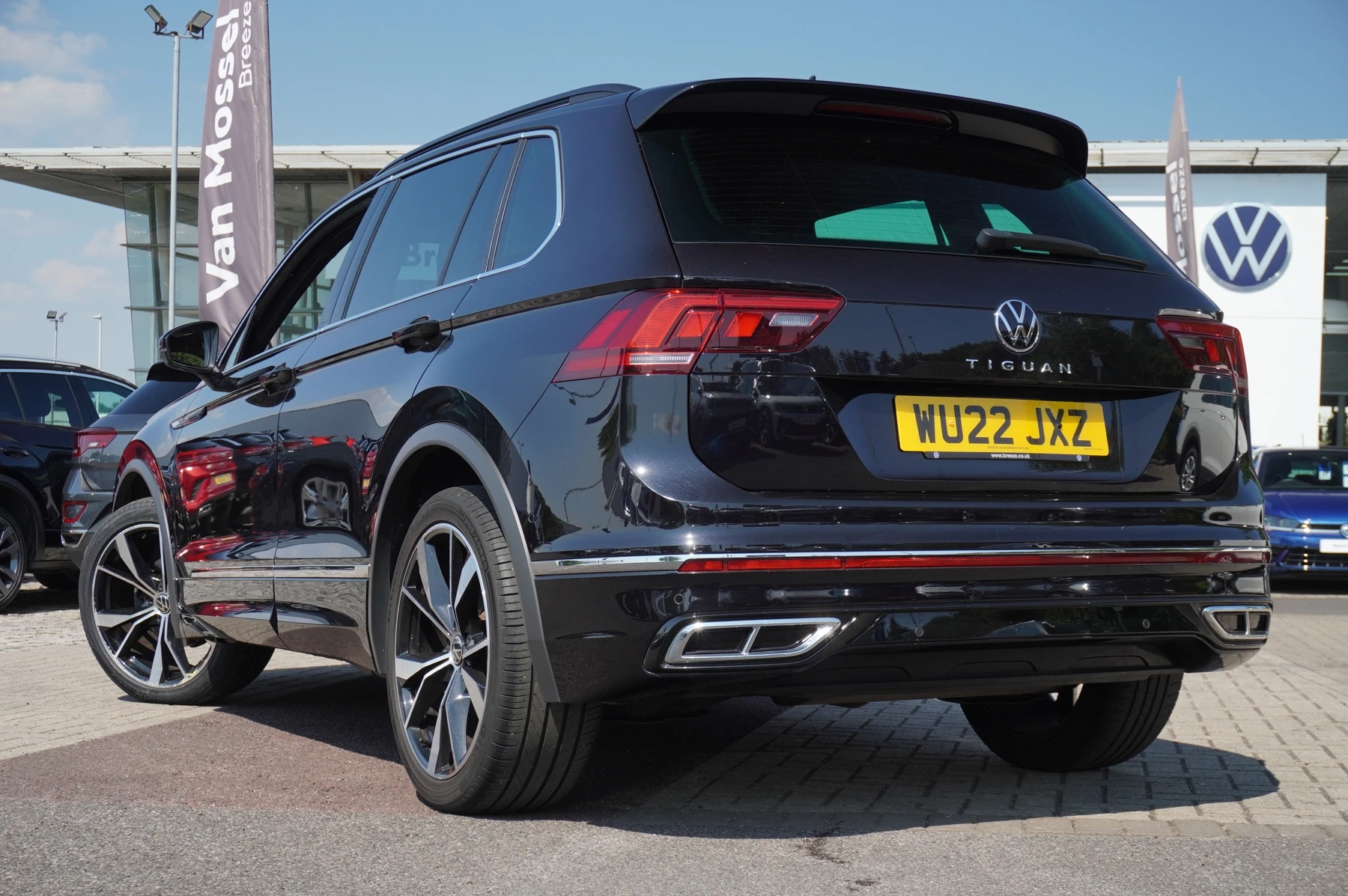 Volkswagen-Tiguan-image-2