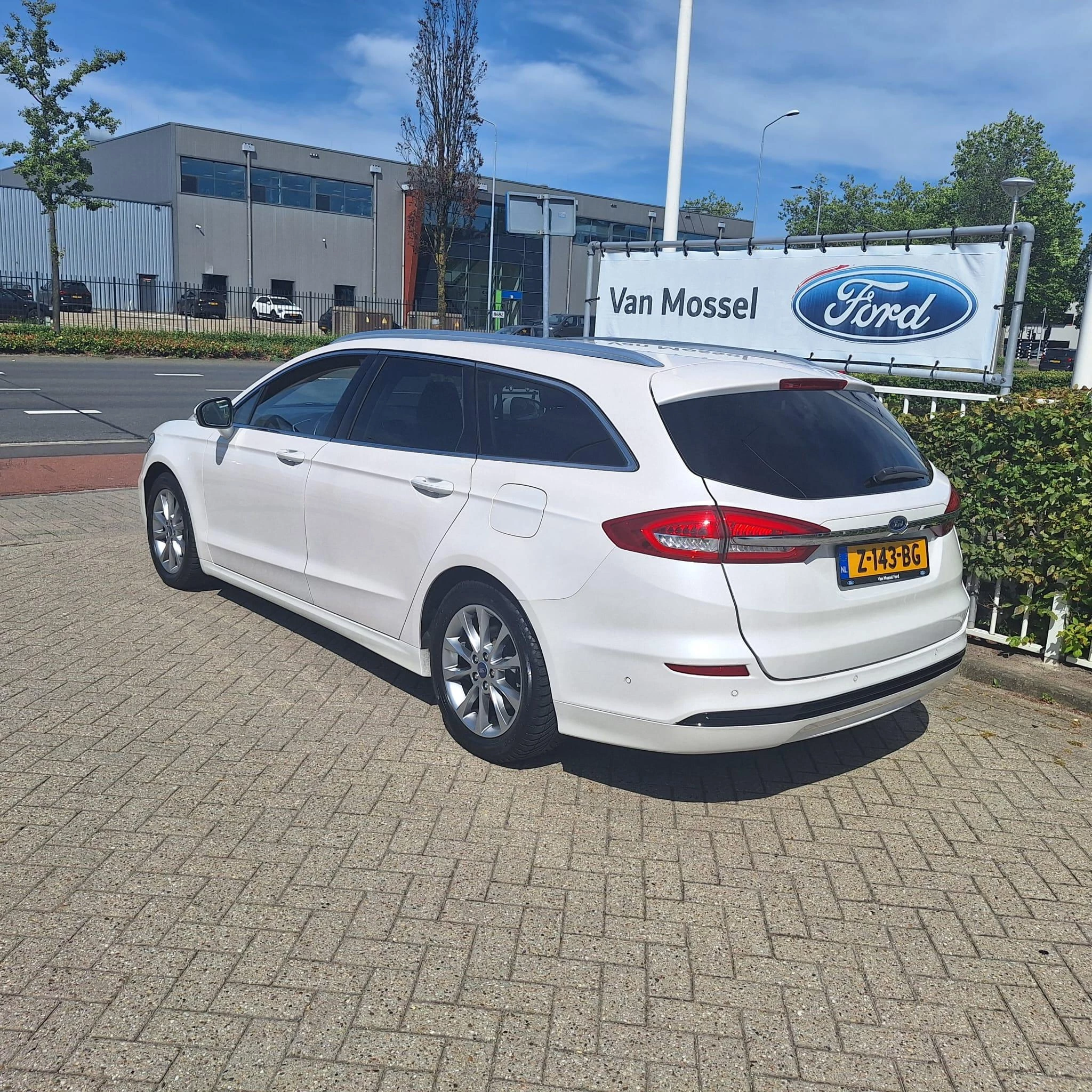 Ford Mondeo Wagon 2.0 IVCT HEV Titanium