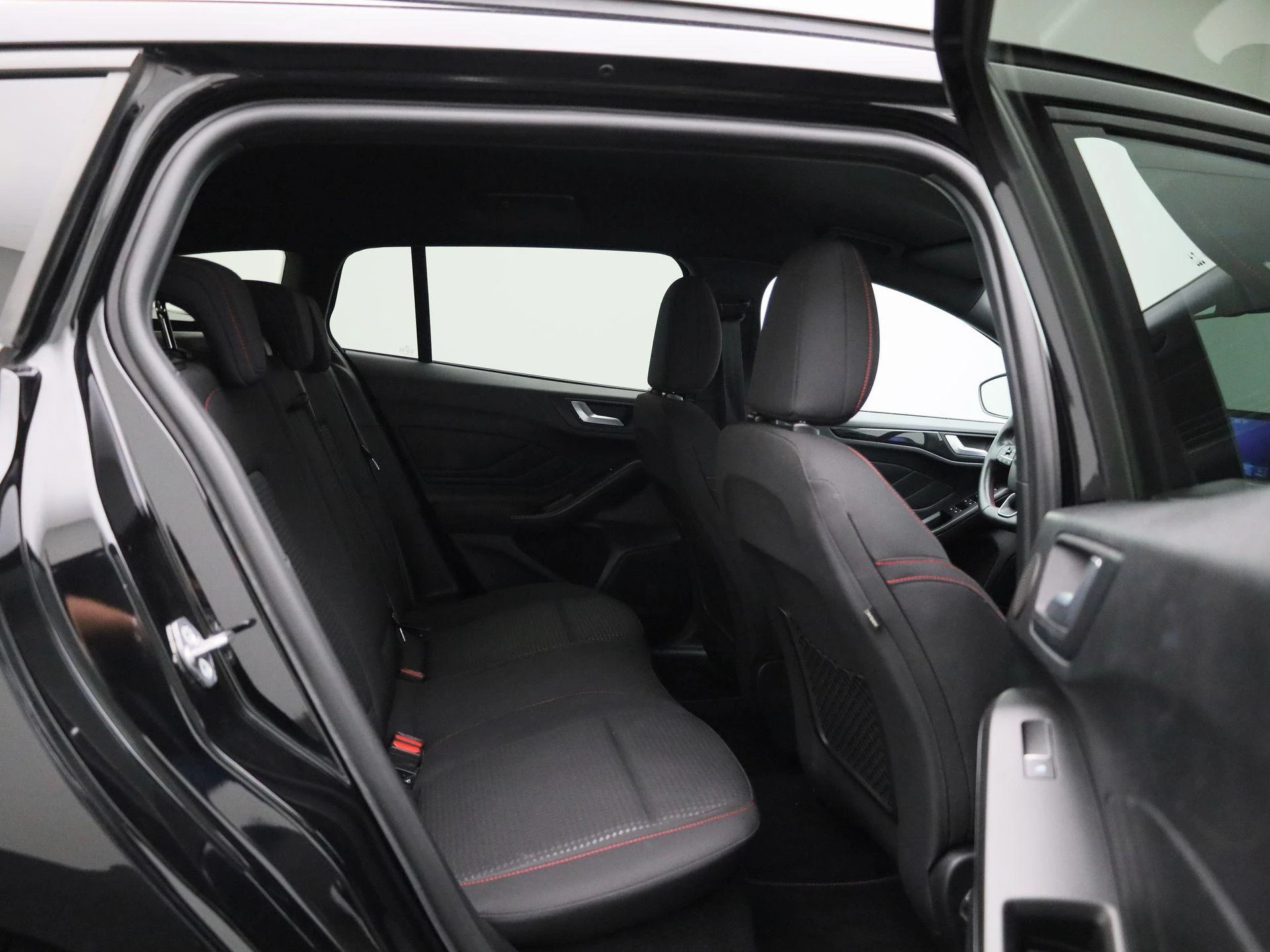 Ford Focus Wagon 1.0 EcoBoost Hybrid ST Line X Business