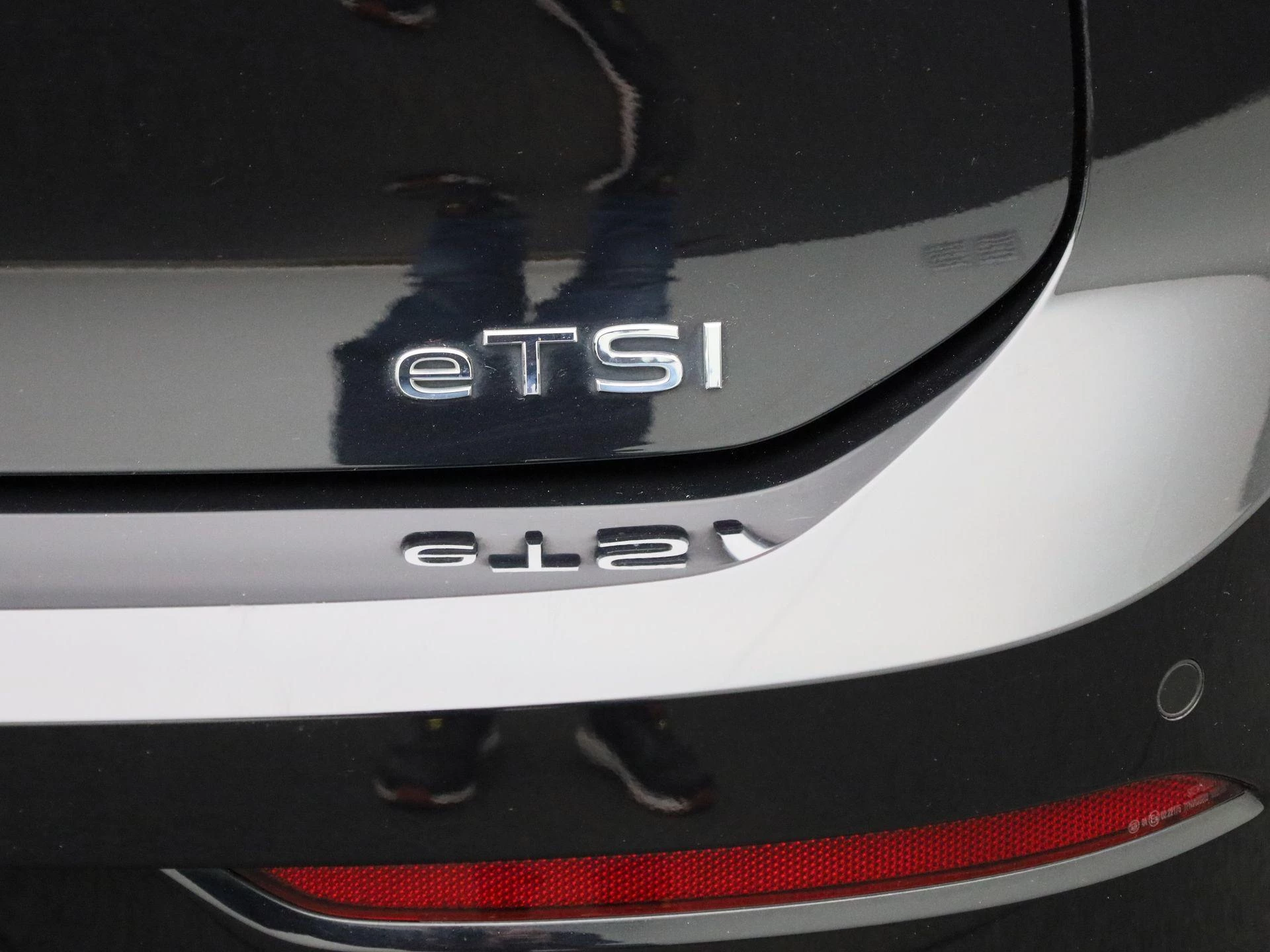 Volkswagen Golf 1.5 eTSI R-Line