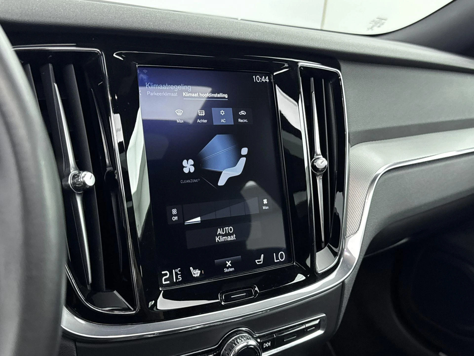 Volvo-V60-image-14
