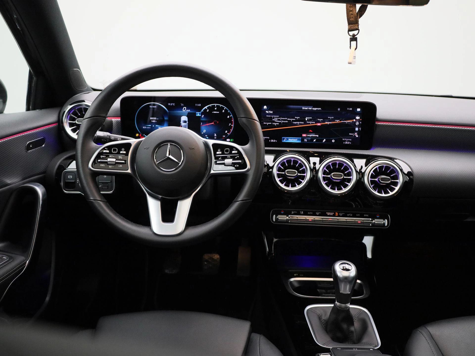 Mercedes-Benz-A-Klasse-image-6