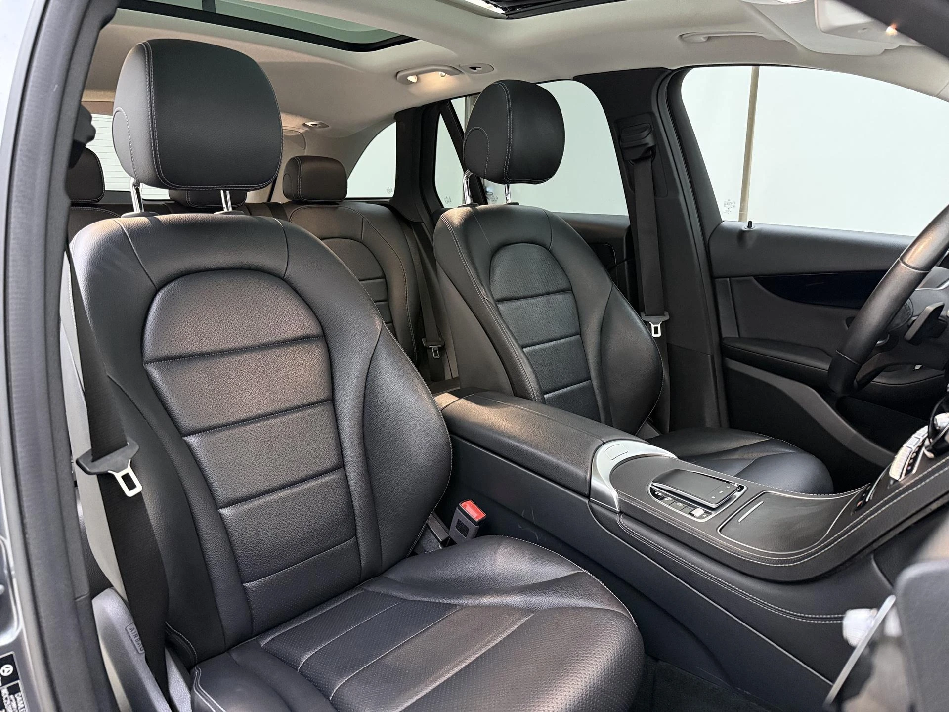 Mercedes-Benz-GLC-image-4
