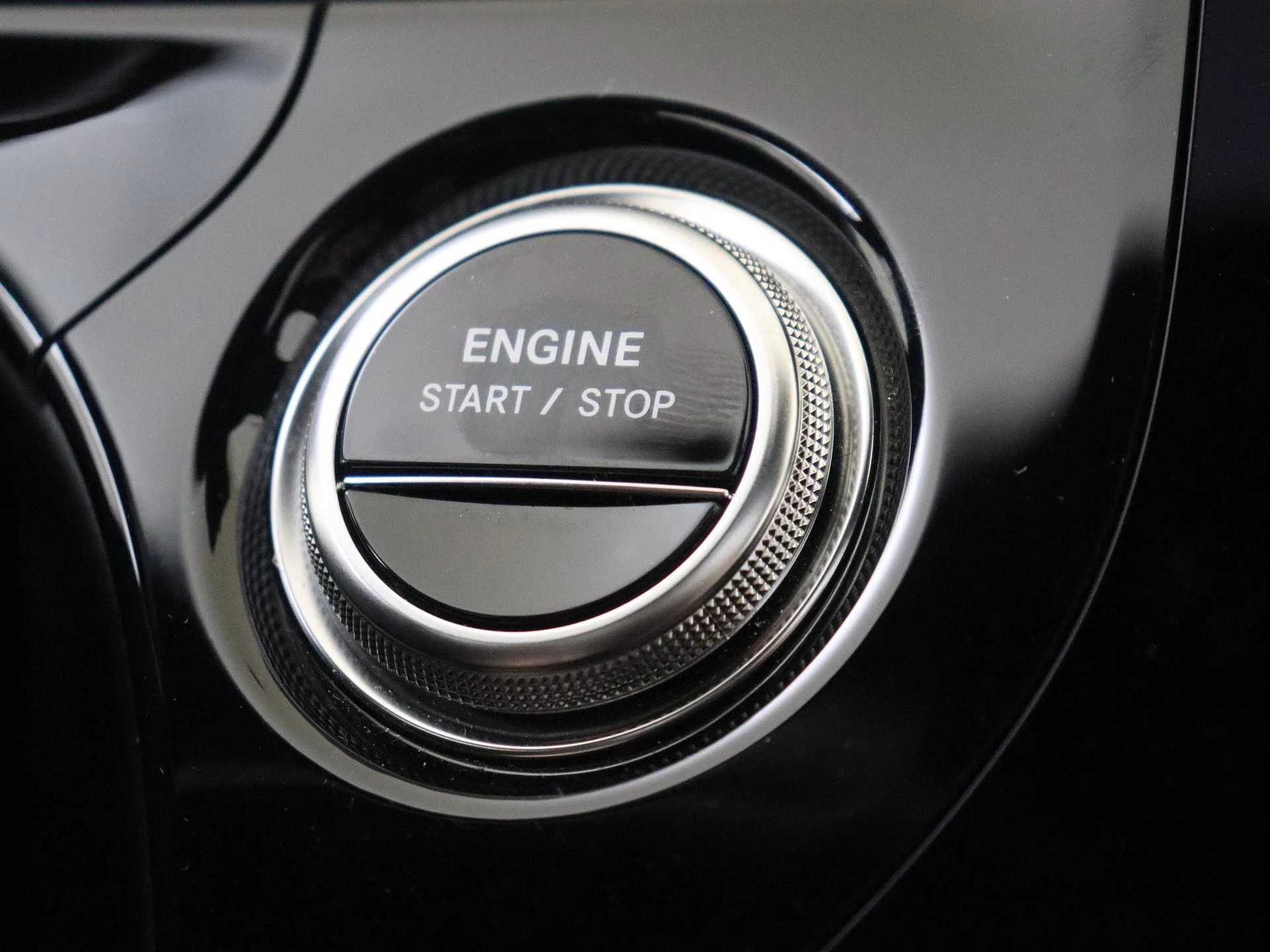 Mercedes-Benz-E-Klasse-image-20