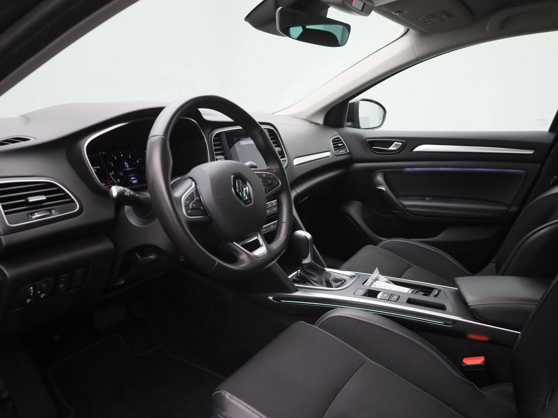 Renault-Mégane Estate-image-29