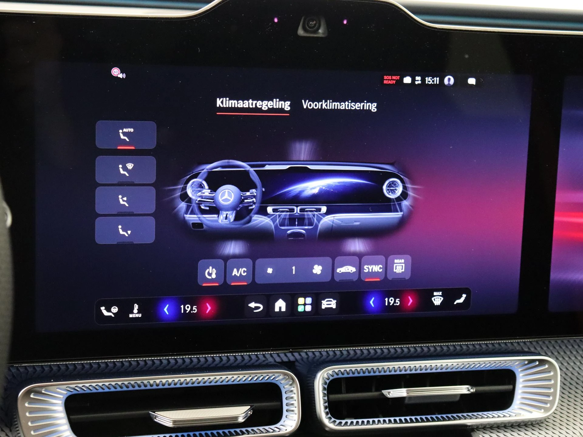 Mercedes-Benz-C-Klasse-image-17