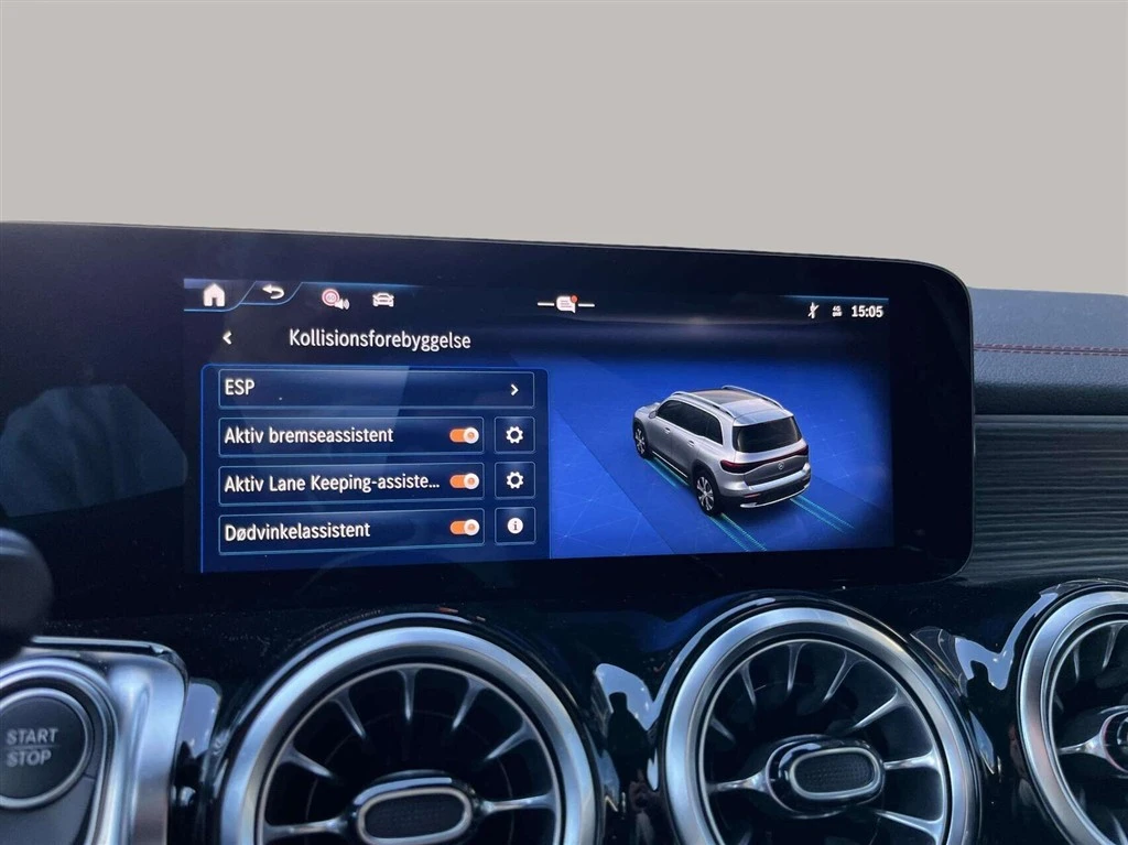 Mercedes-Benz-EQB-image-14