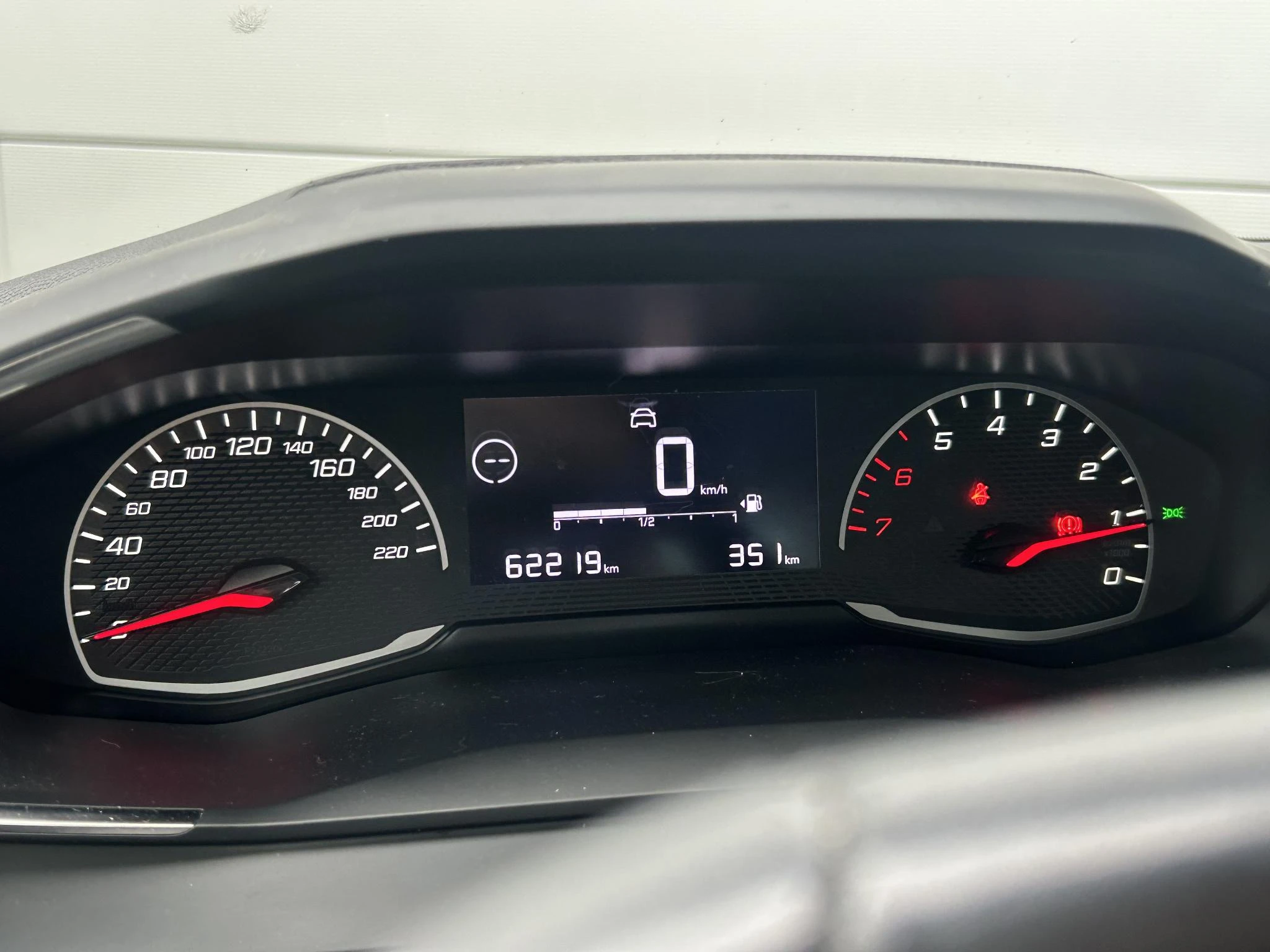 Peugeot-208-image-11
