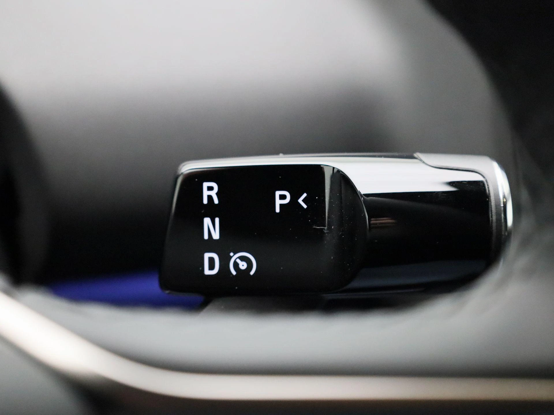 Volvo-EX30-image-25