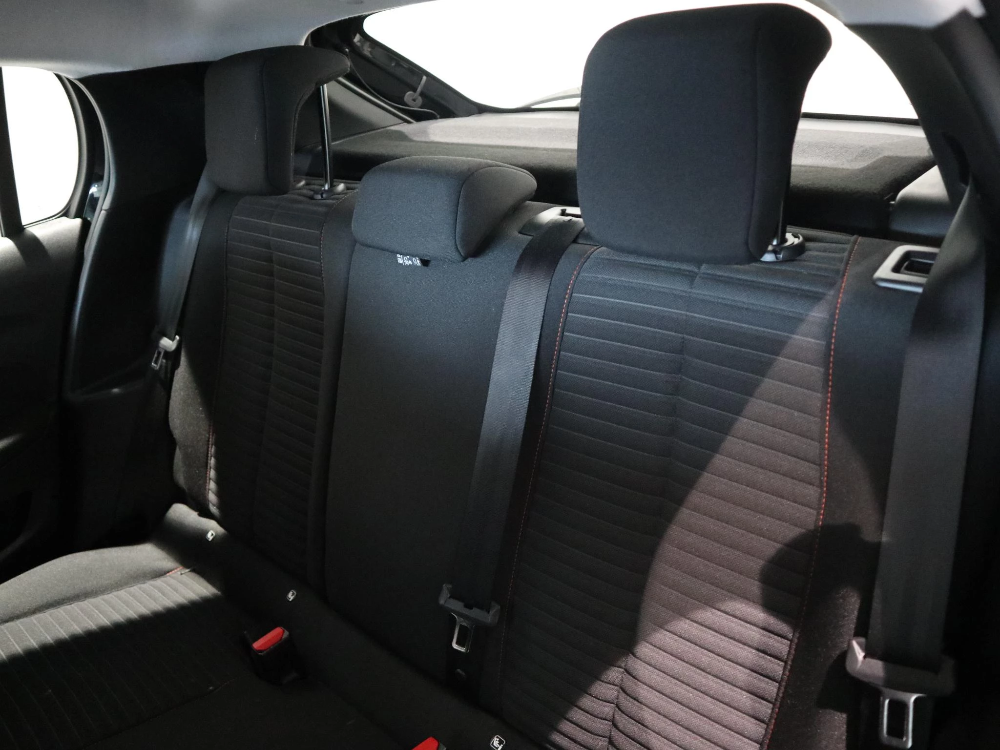 Peugeot-208-image-9