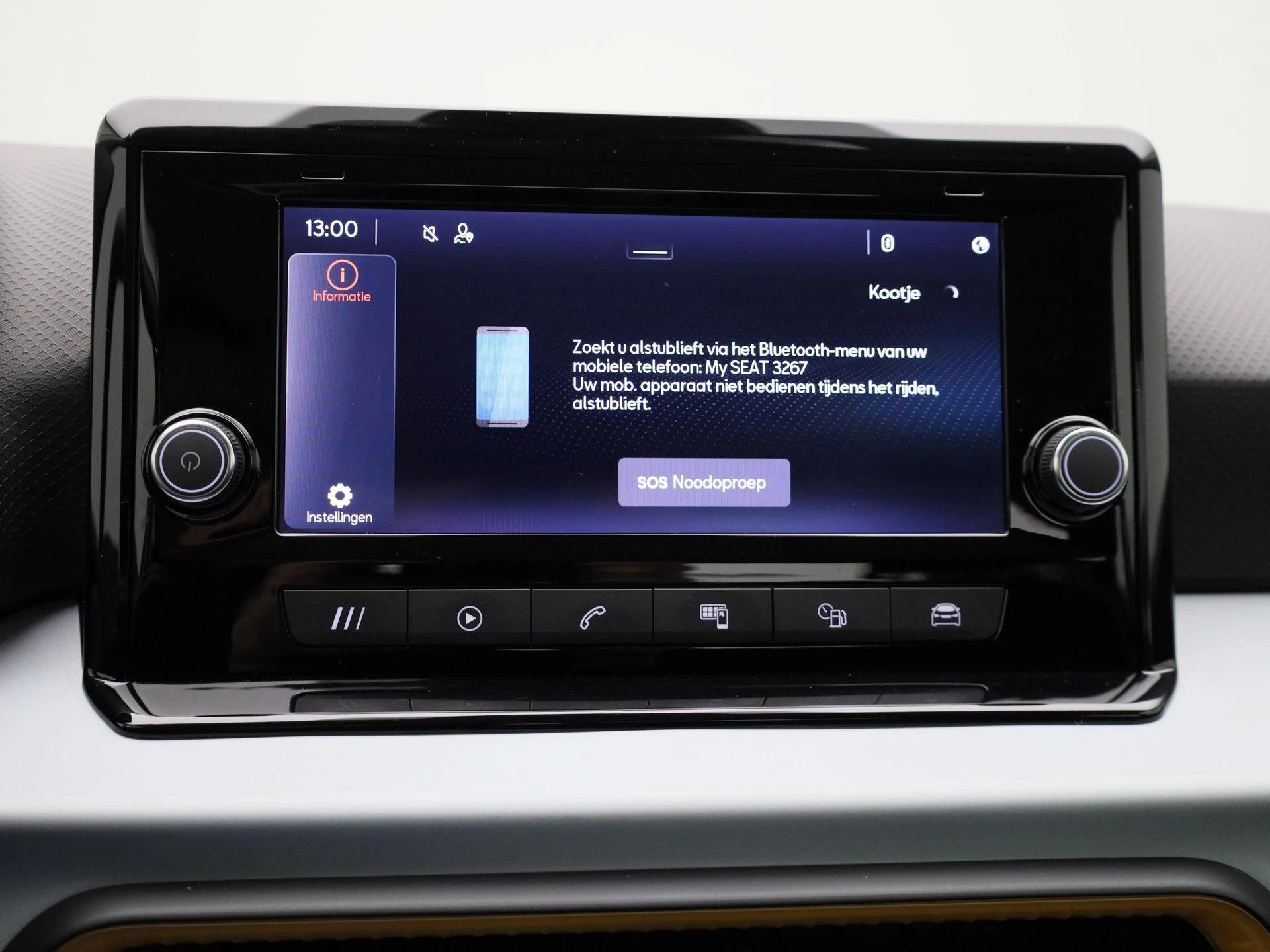 SEAT-Arona-image-18