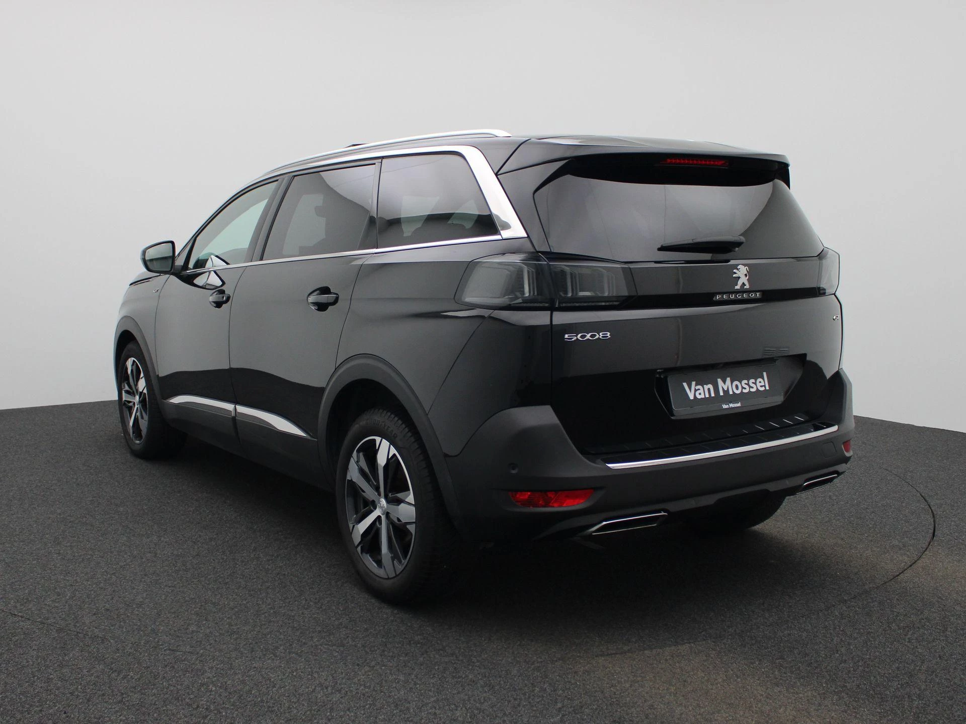 Peugeot-5008-image-1