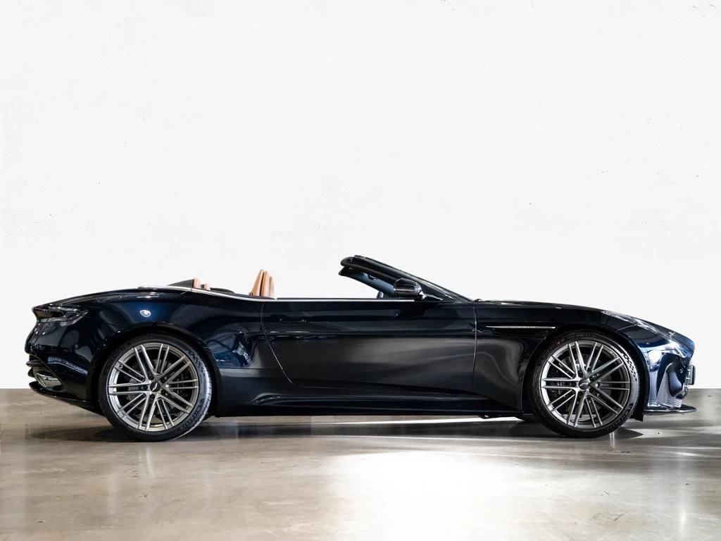 Aston Martin DB12 Volante Aston Martin Hamburg