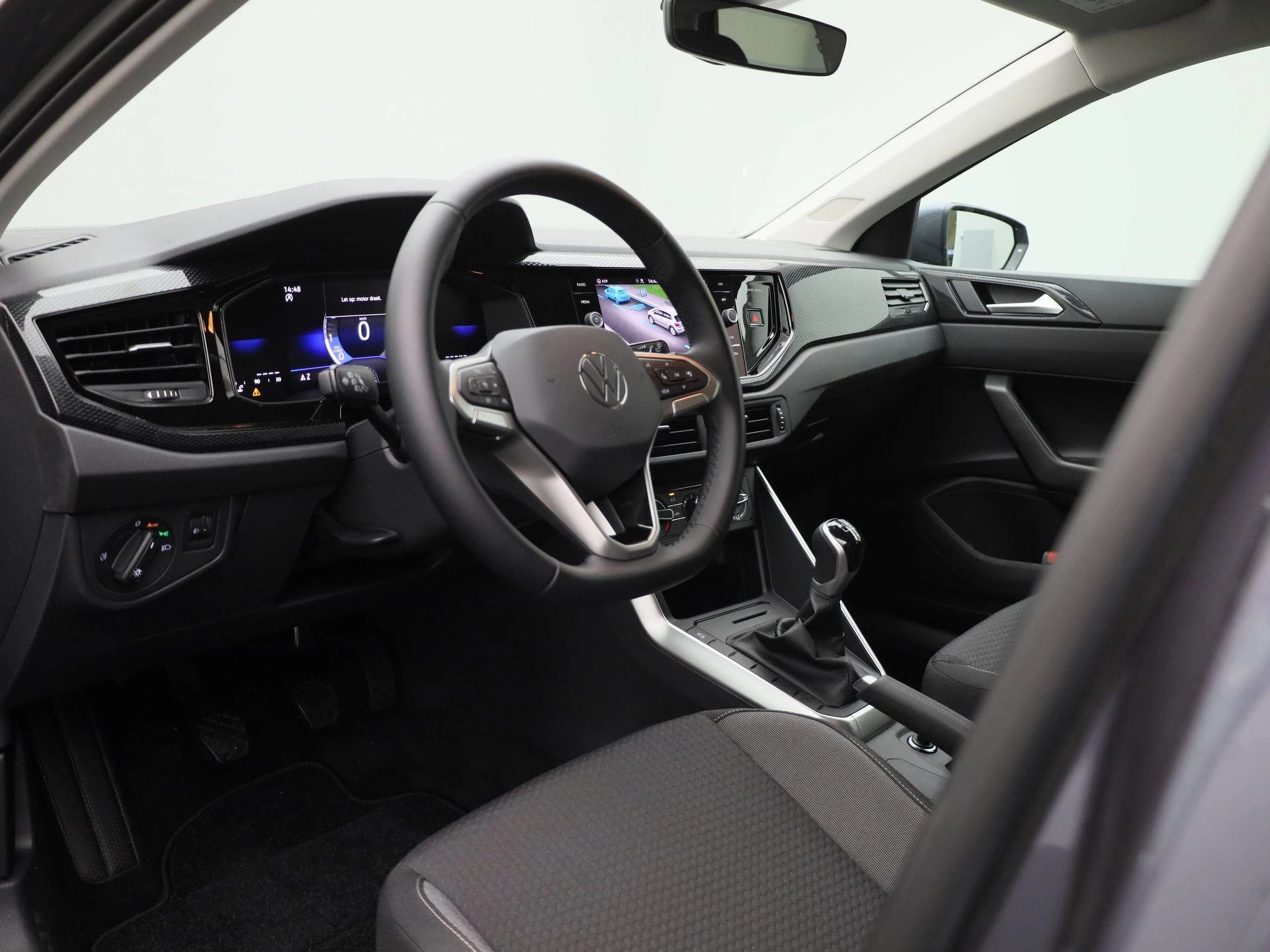 Volkswagen-Polo-image-30