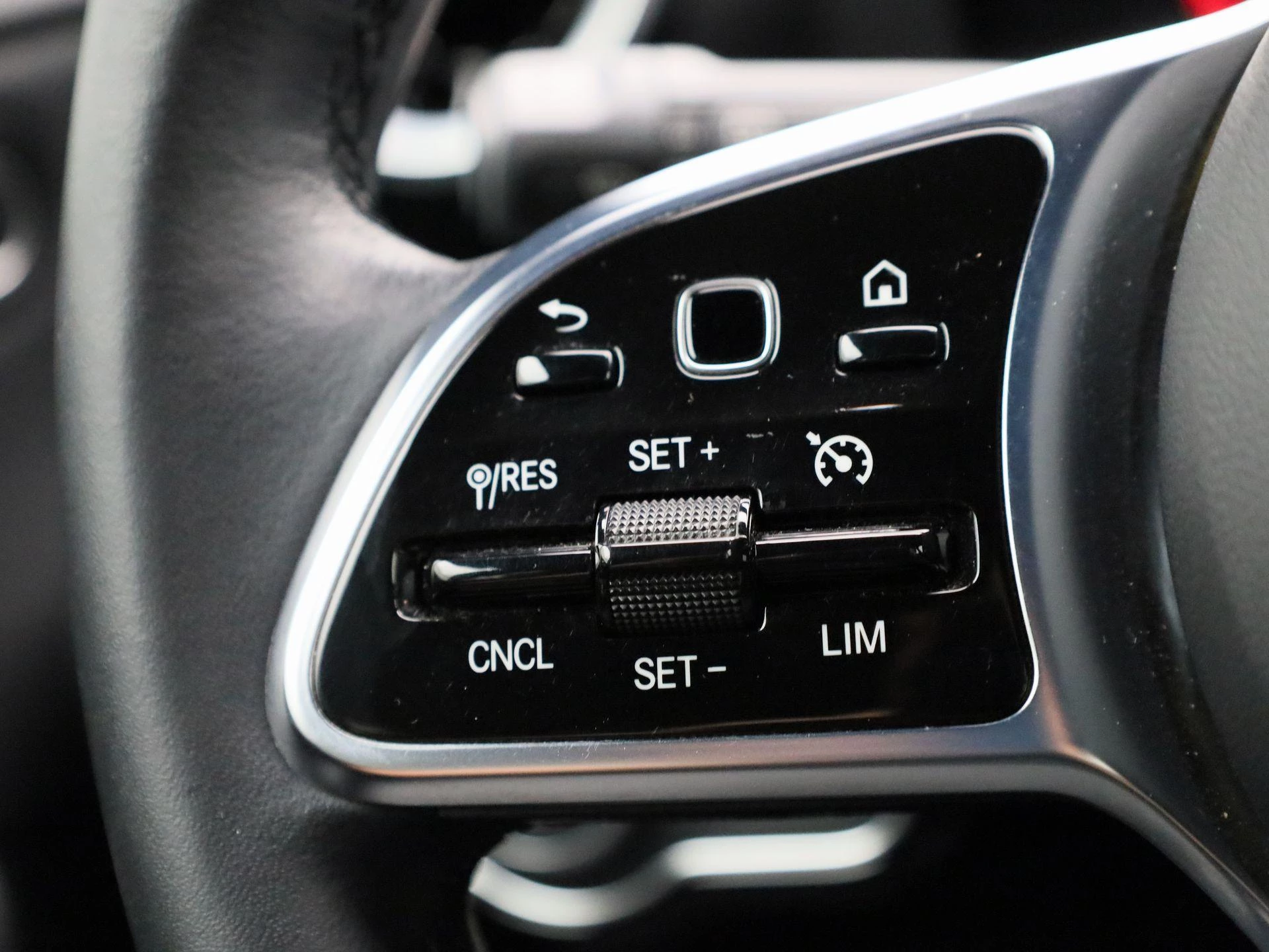 Mercedes-Benz-A-Klasse-image-17
