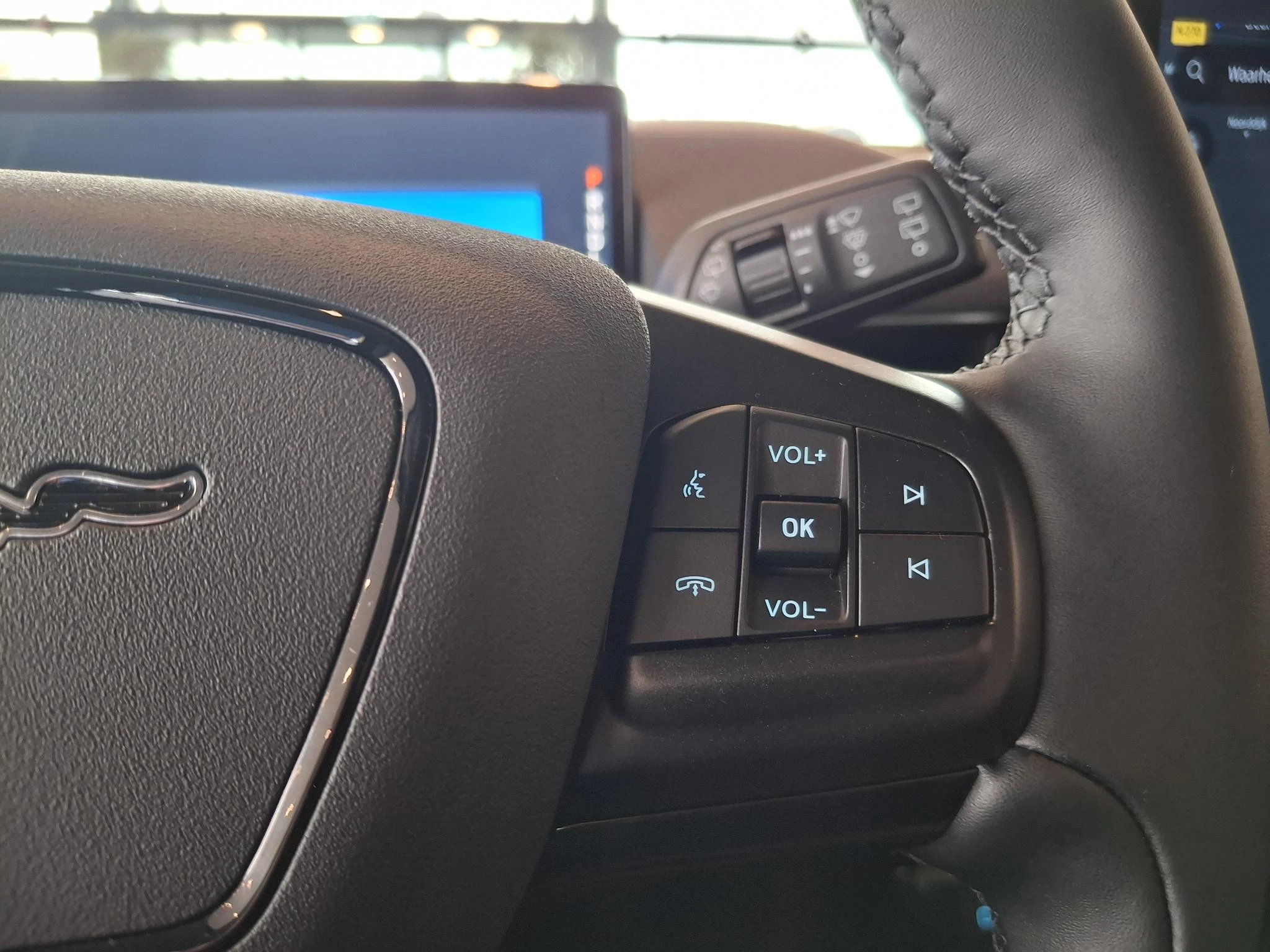 Ford Mustang Mach-E Standard RWD 75 kWh