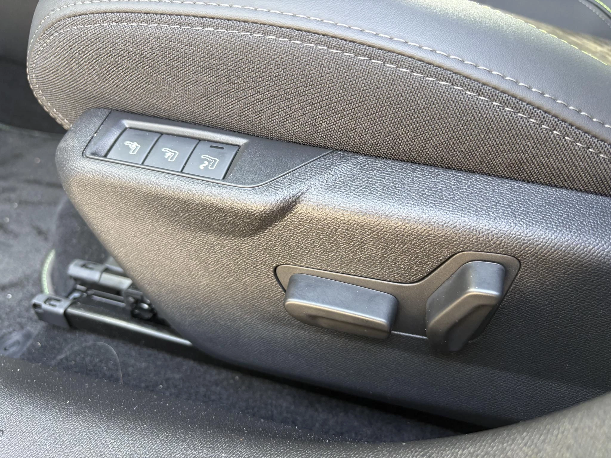 Peugeot-208-image-20