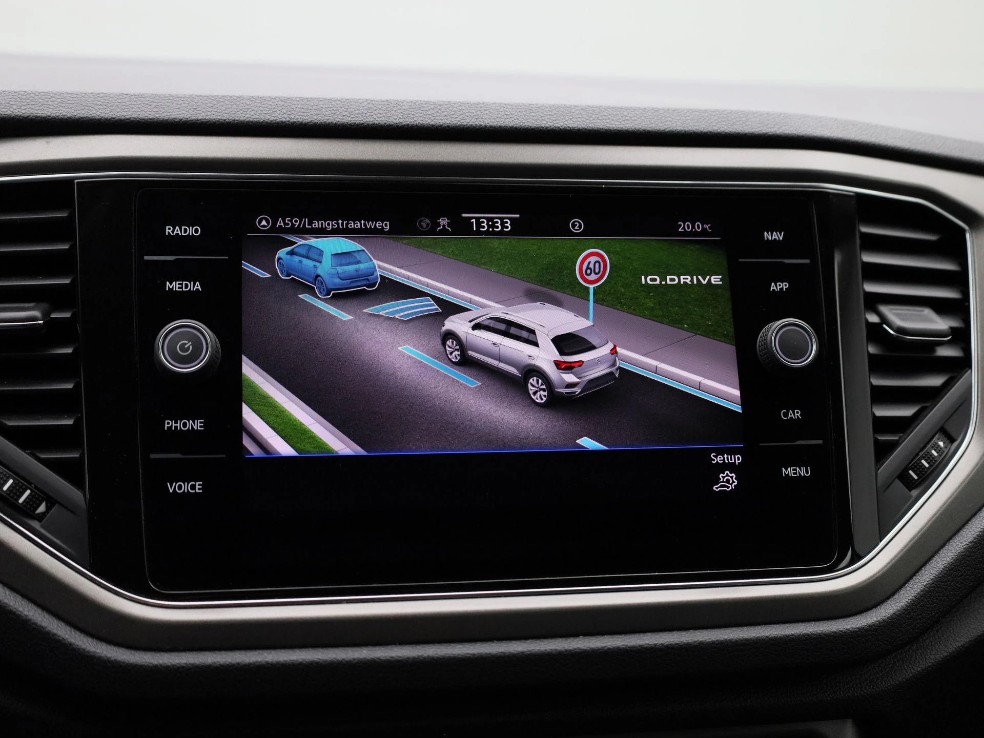Volkswagen-T-Roc-image-26