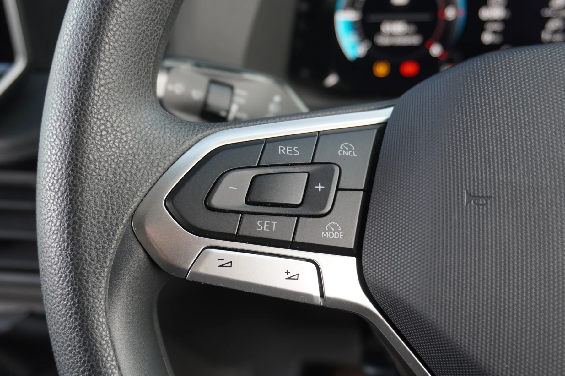 Volkswagen-Crafter-image-15