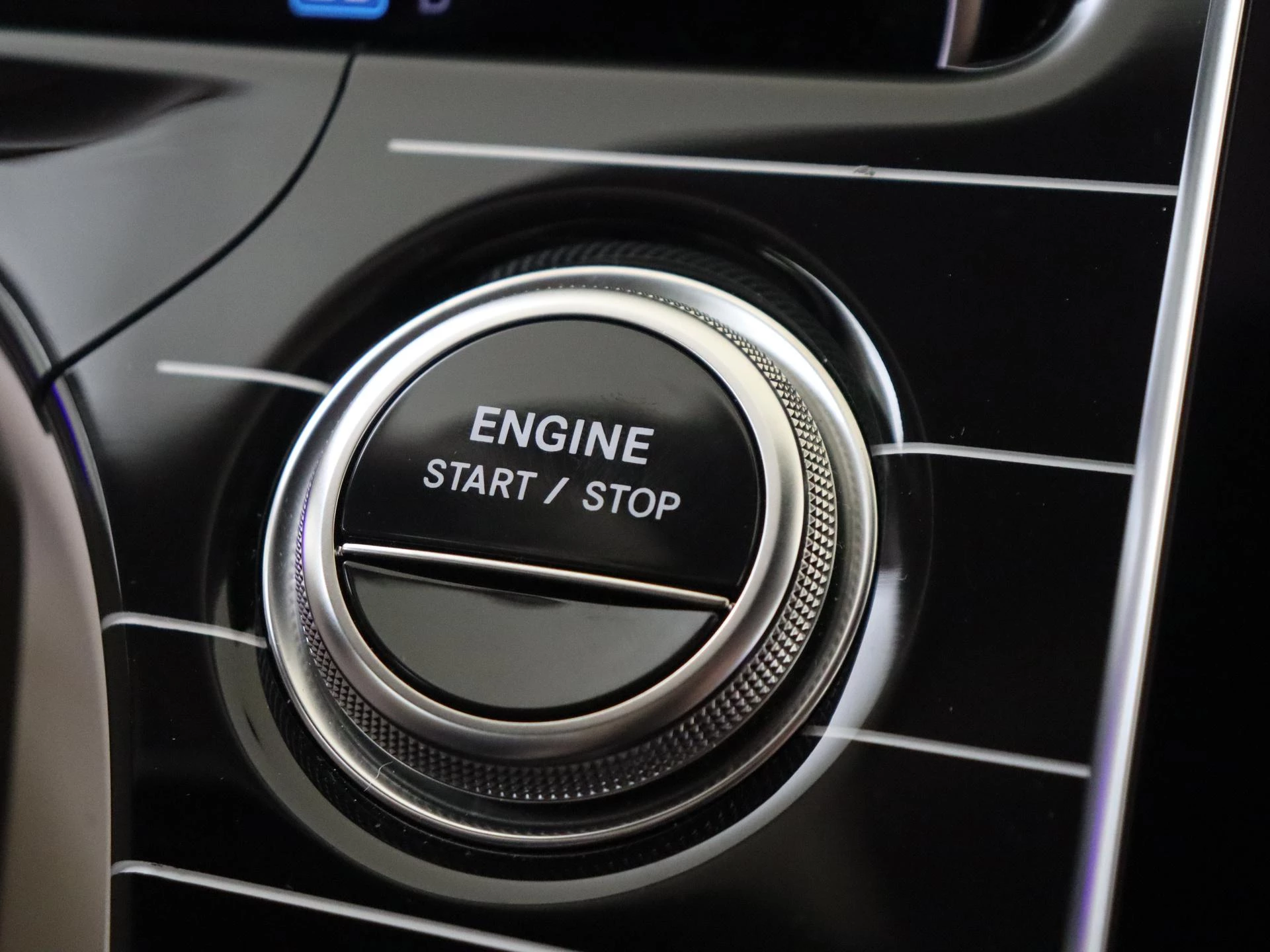 Mercedes-Benz-E-Klasse-image-26